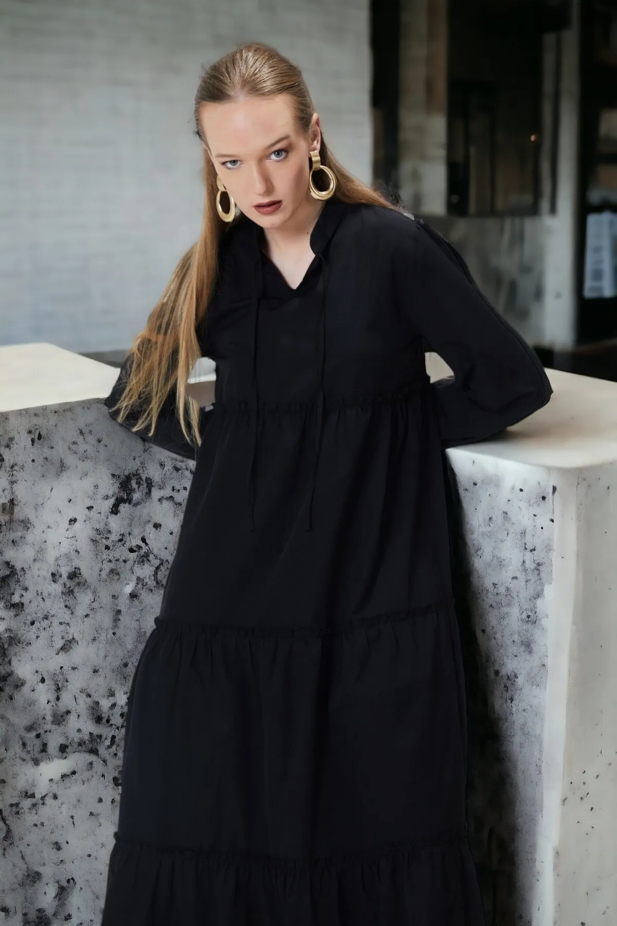 HAKKE  Damen-Hijab-Kleid mit Kragen und Schnürung