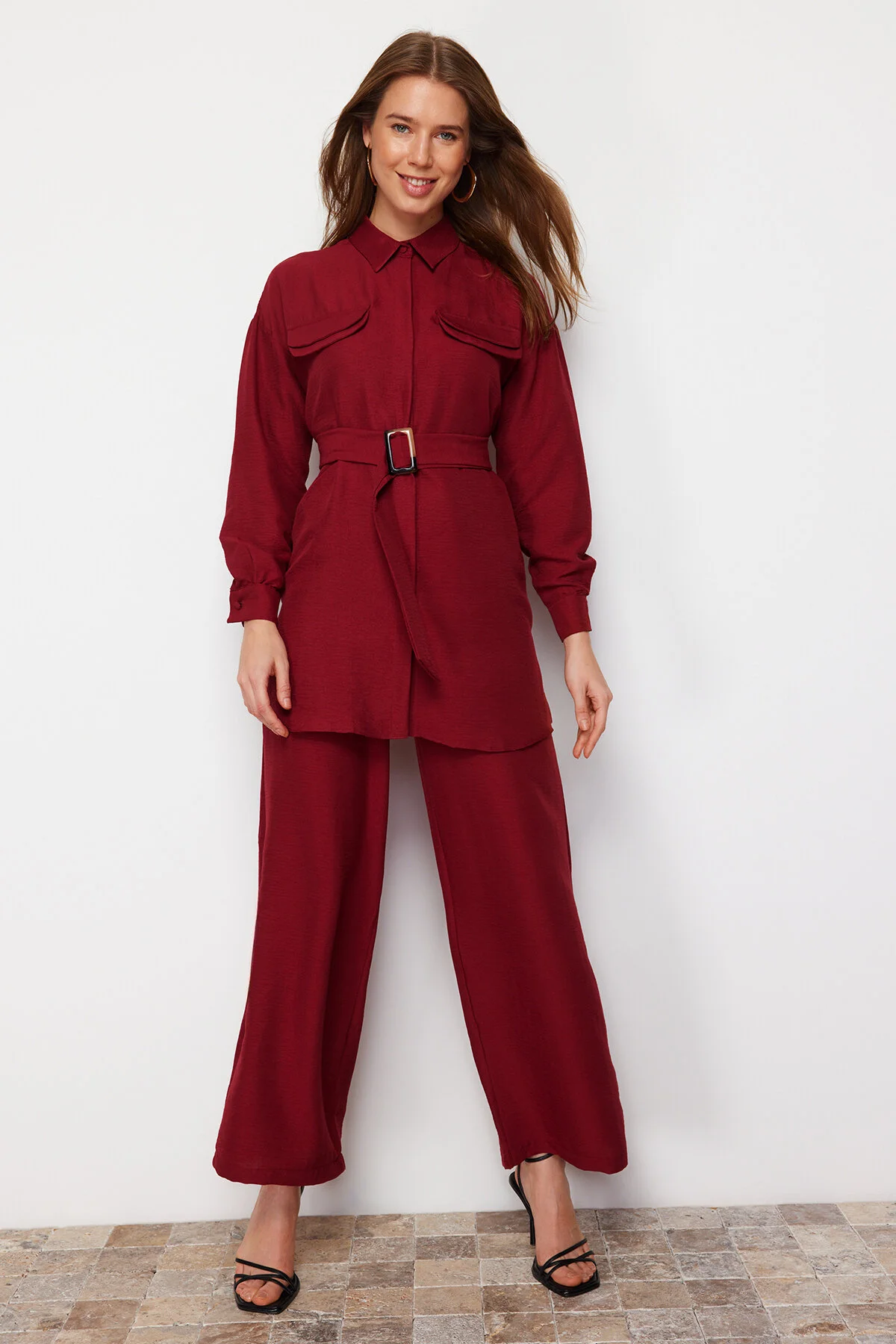 Trendyol Modest  Rotes gewebtes Oberteil- und Unterteil-Set TCTSS24US00061