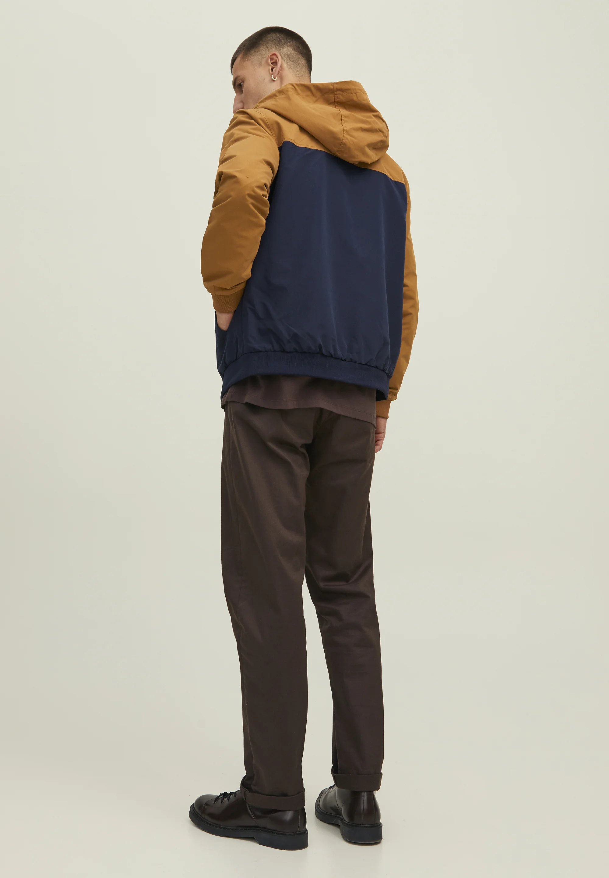 Jack & Jones JJERUSH BLOCKING HOOD - Chaqueta ligera