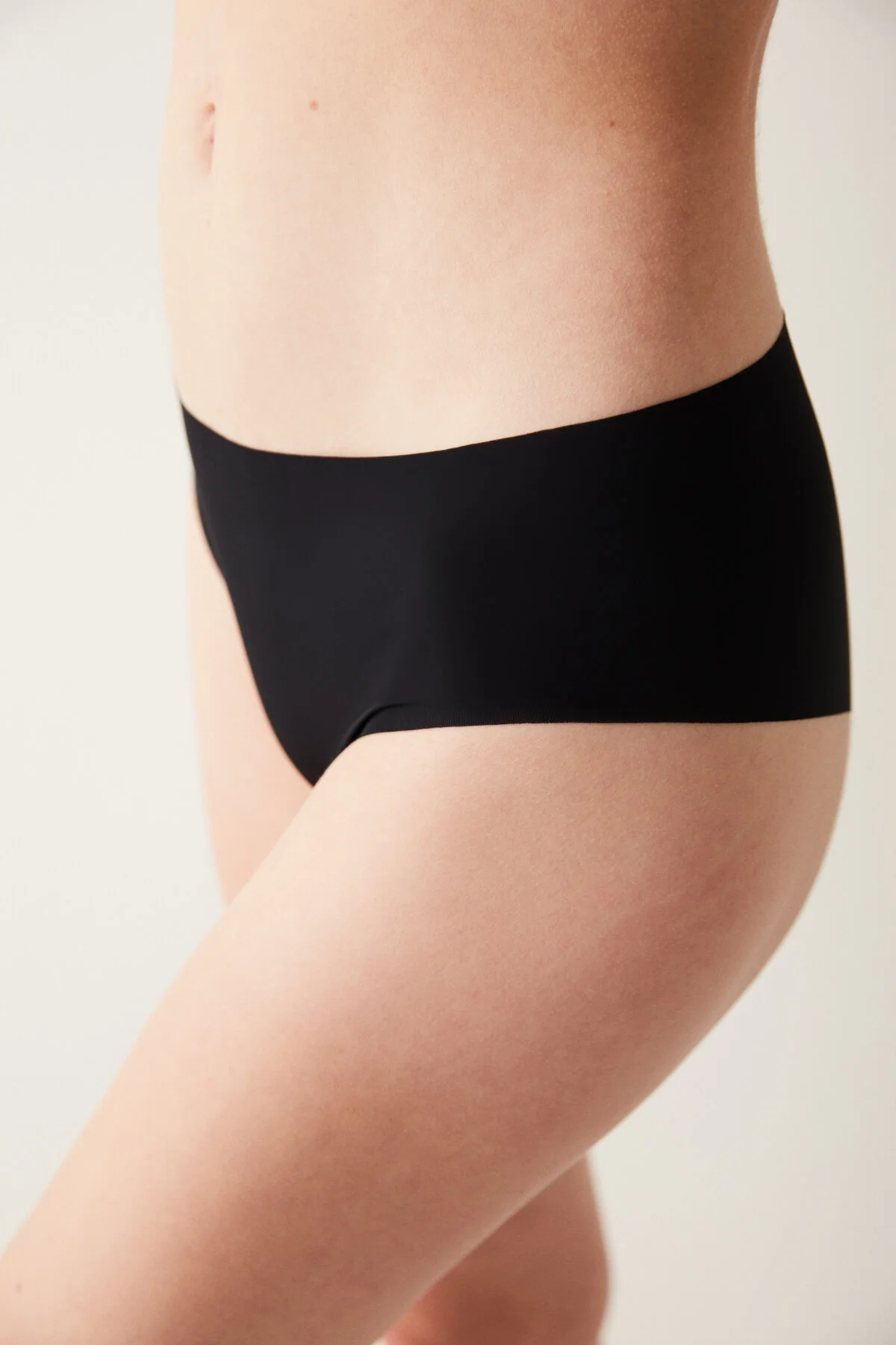 Penti  #Nibirakmaz Glattes schwarzes Hipster-Höschen