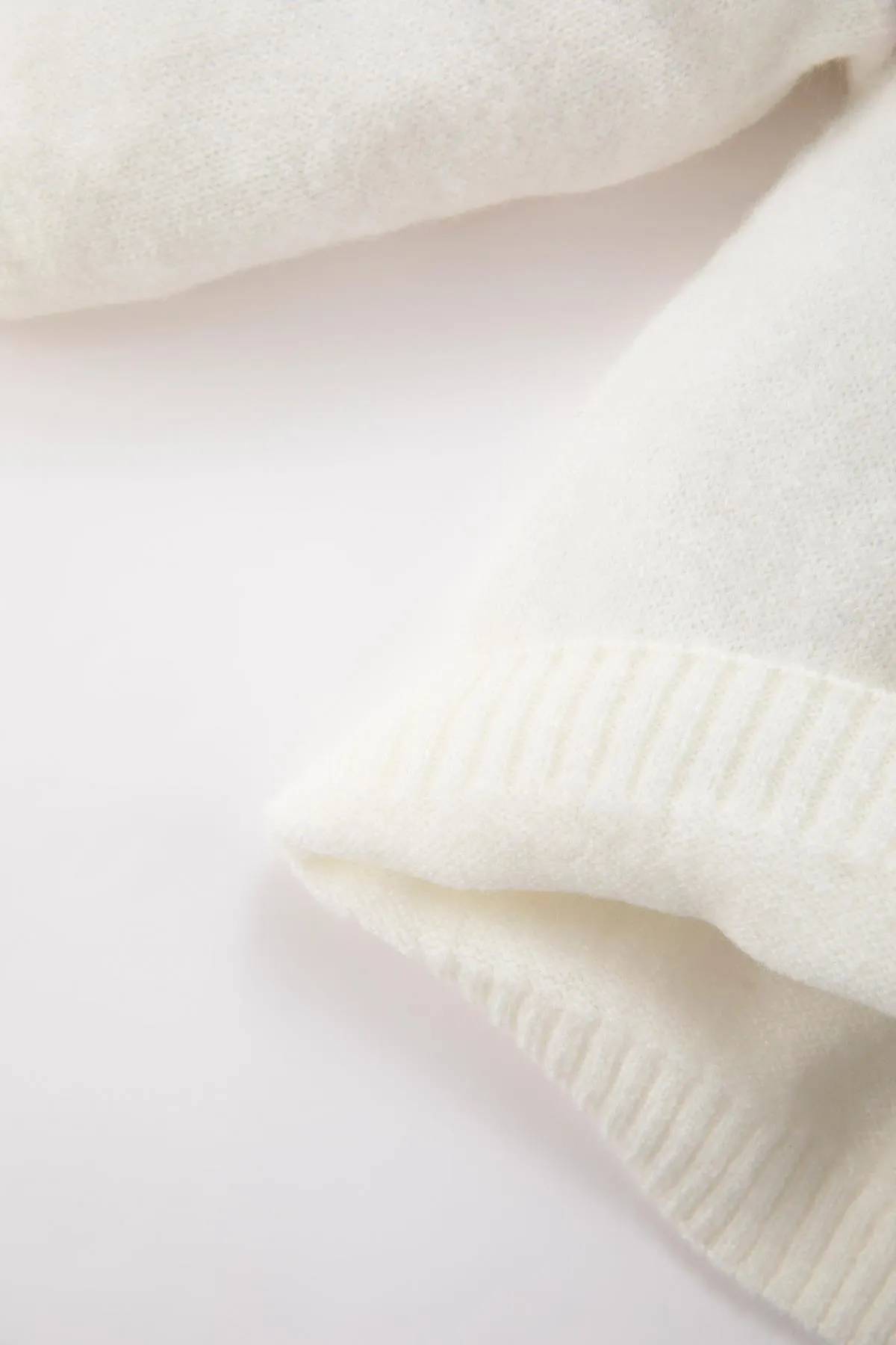 DeFacto  Strickpullover mit normaler Passform und Rundhalsausschnitt für Babys