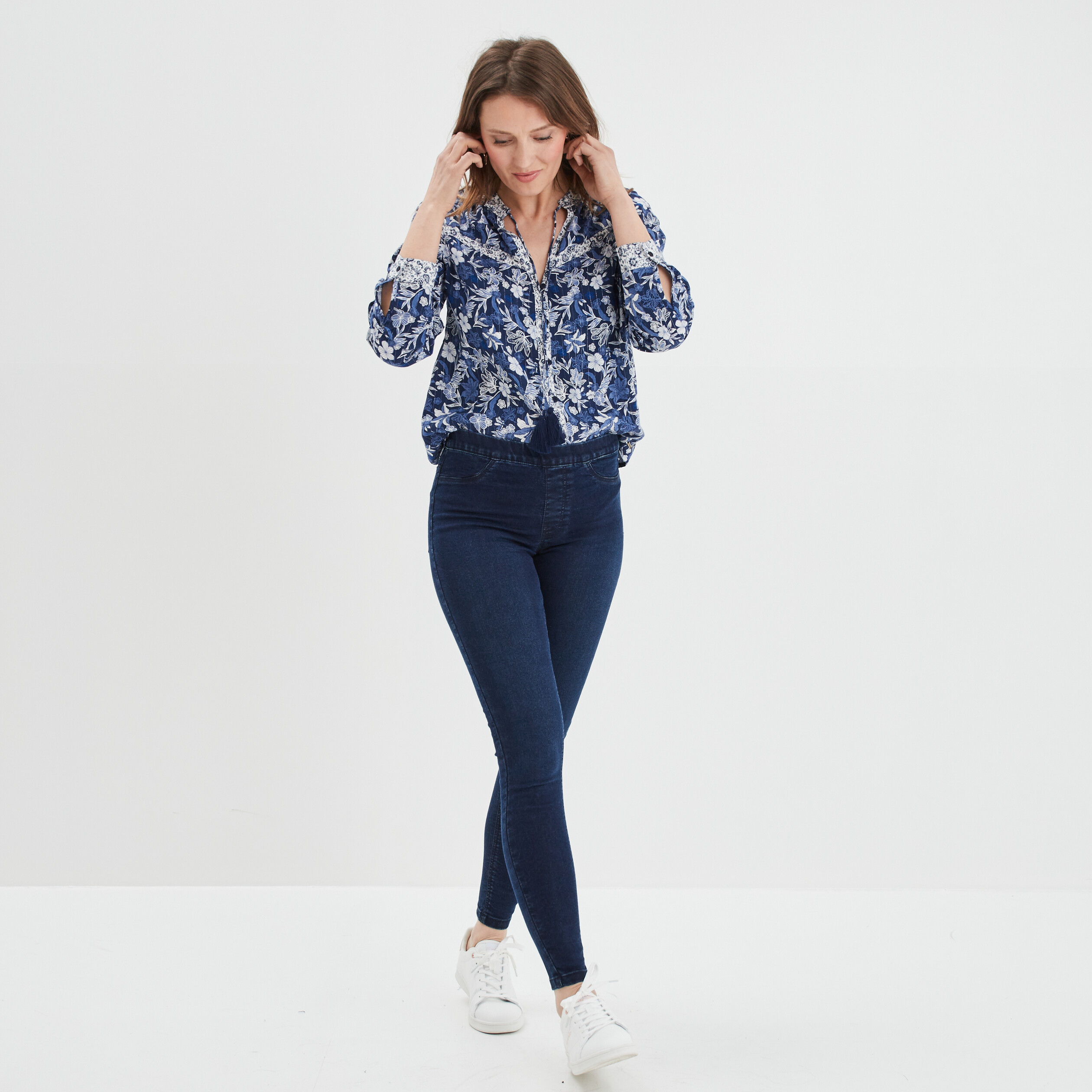 Chemise col cordons à pampilles bleu marine femme | La Halle