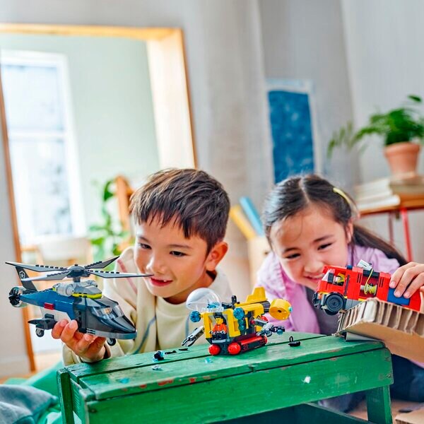 LEGO City 60462 Helikopter, Tűzoltóautó és Tengeralattjáró Remix