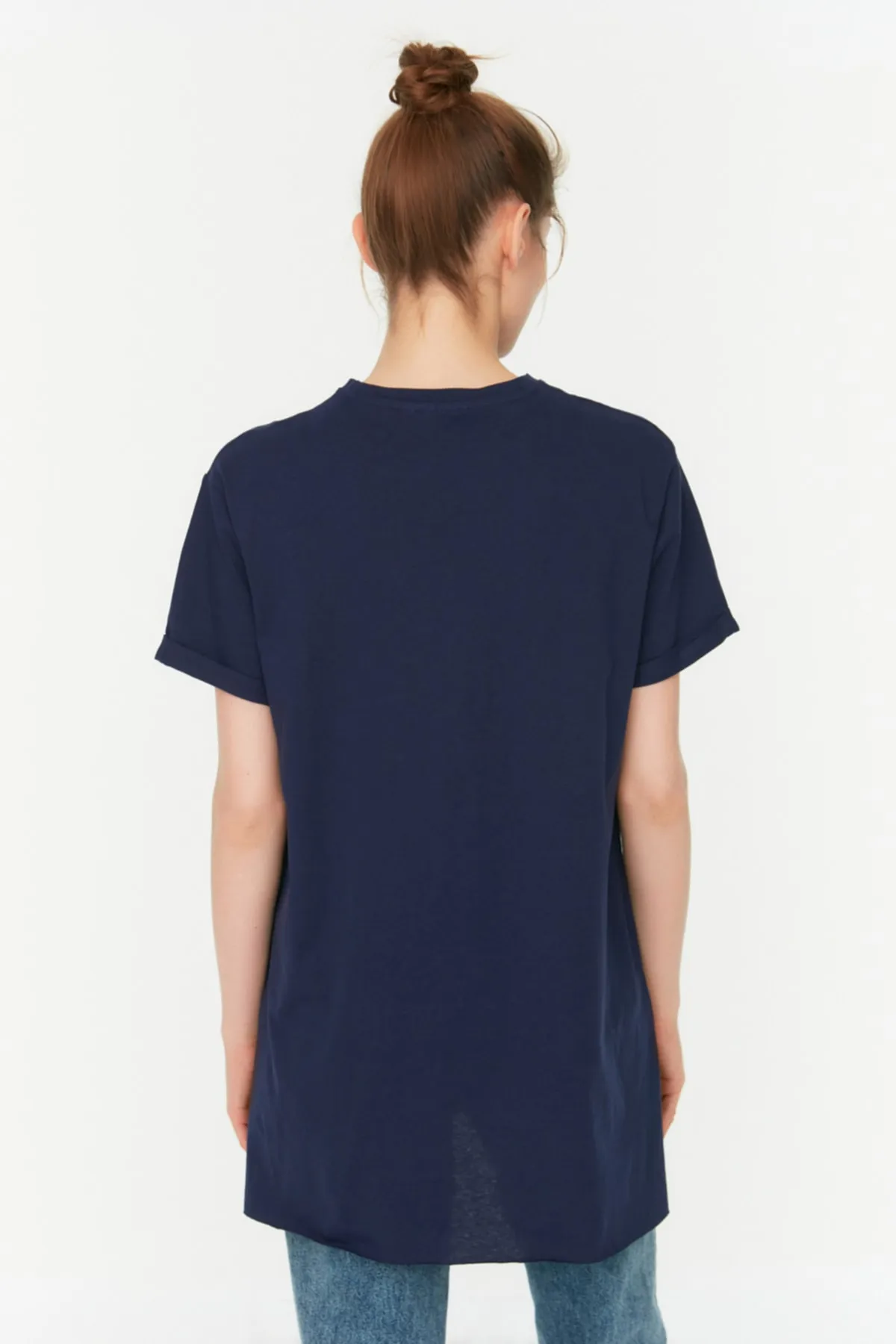 Trendyol Modest  Marineblau-weißes Basic-Strick-T-Shirt mit Schlitz und detailliertem Rundhalsausschnitt im 2er-Pack TCTSS21UK0009