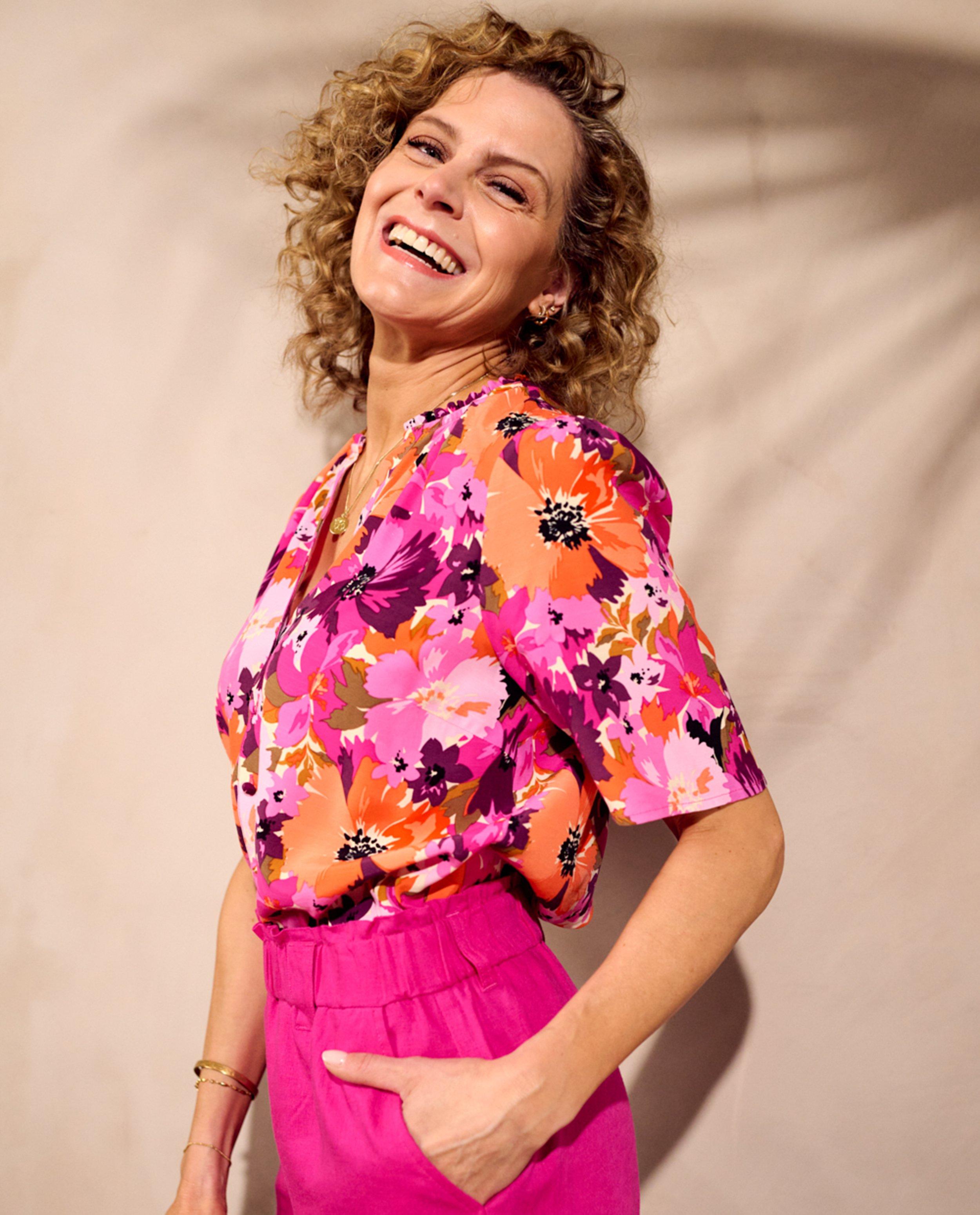 Bluză roz cu imprimeu floral Dina Tersago