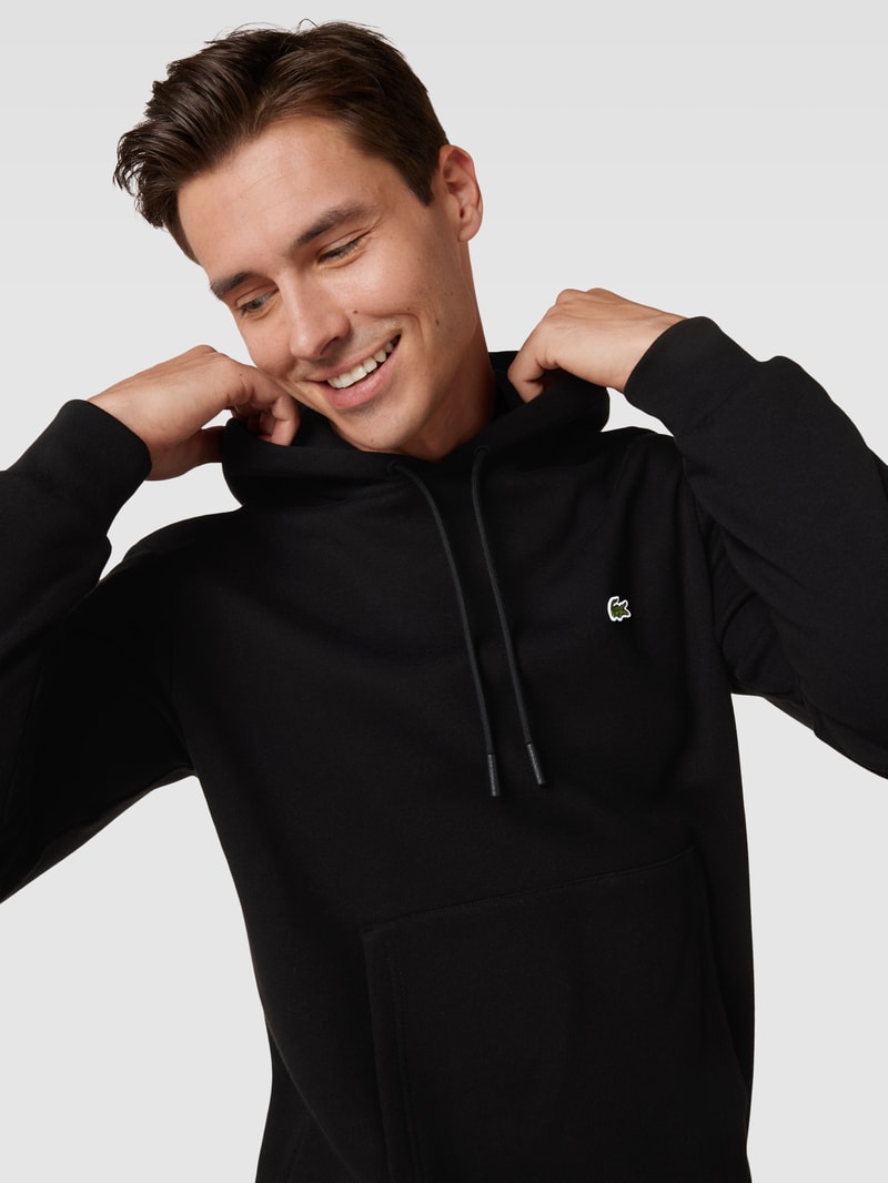 Hoodie mit Label-Detail in schwarz