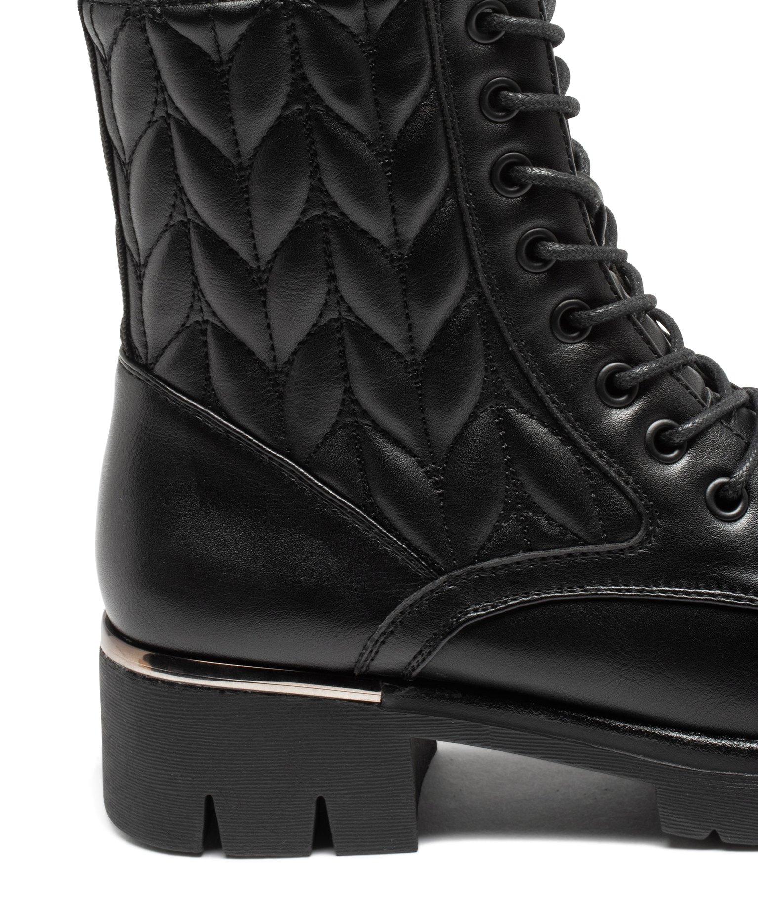 Boots femme dessus uni et matelassé à semelle crantée noir | GEMO
