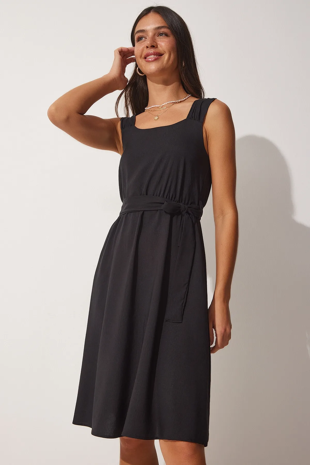 Happiness İstanbul  Schwarzes Ayrobin-Sommerkleid mit Riemen und Gürtel für Damen ZH00028