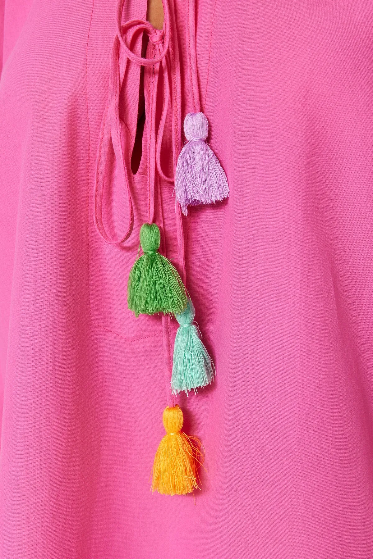 Trendyol Collection  Fuchsia Mini-Strandkleid aus 100 % Baumwolle mit gewebten Quasten TBESS23EL00039