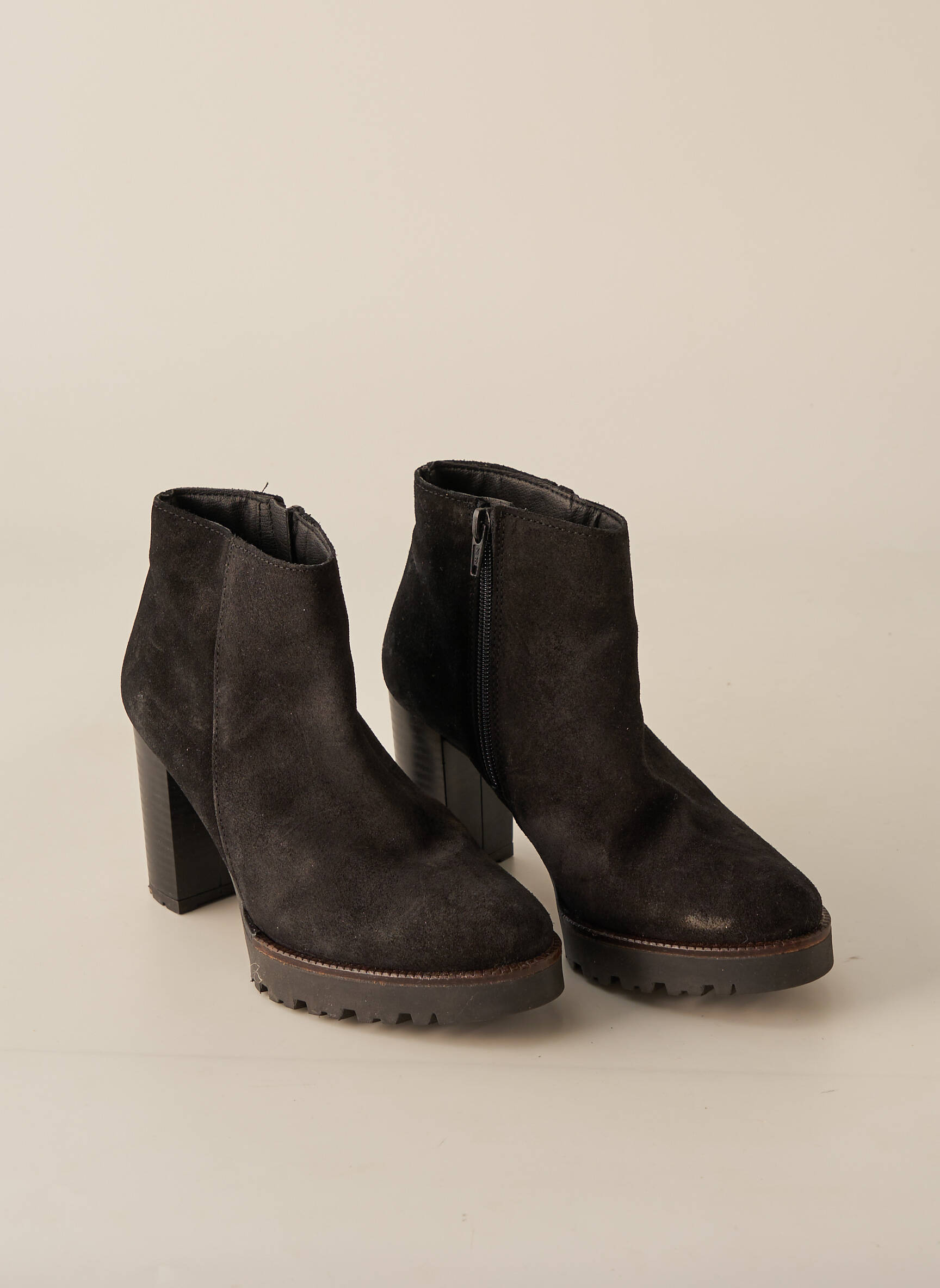 Sans Marque Bottines Femme couleur noir