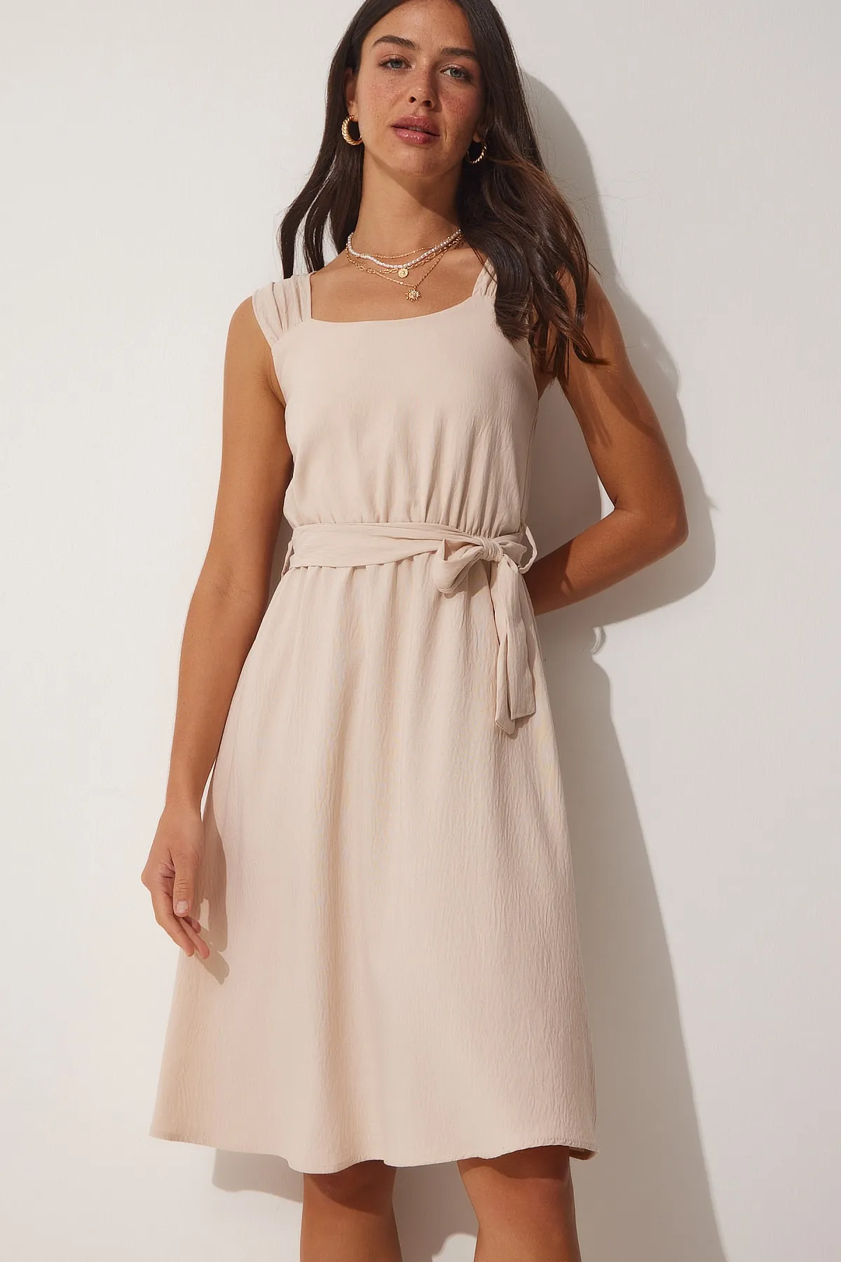 Happiness İstanbul  Cremefarbenes Ayrobin-Sommerkleid mit Riemen und Gürtel für Damen ZH00028