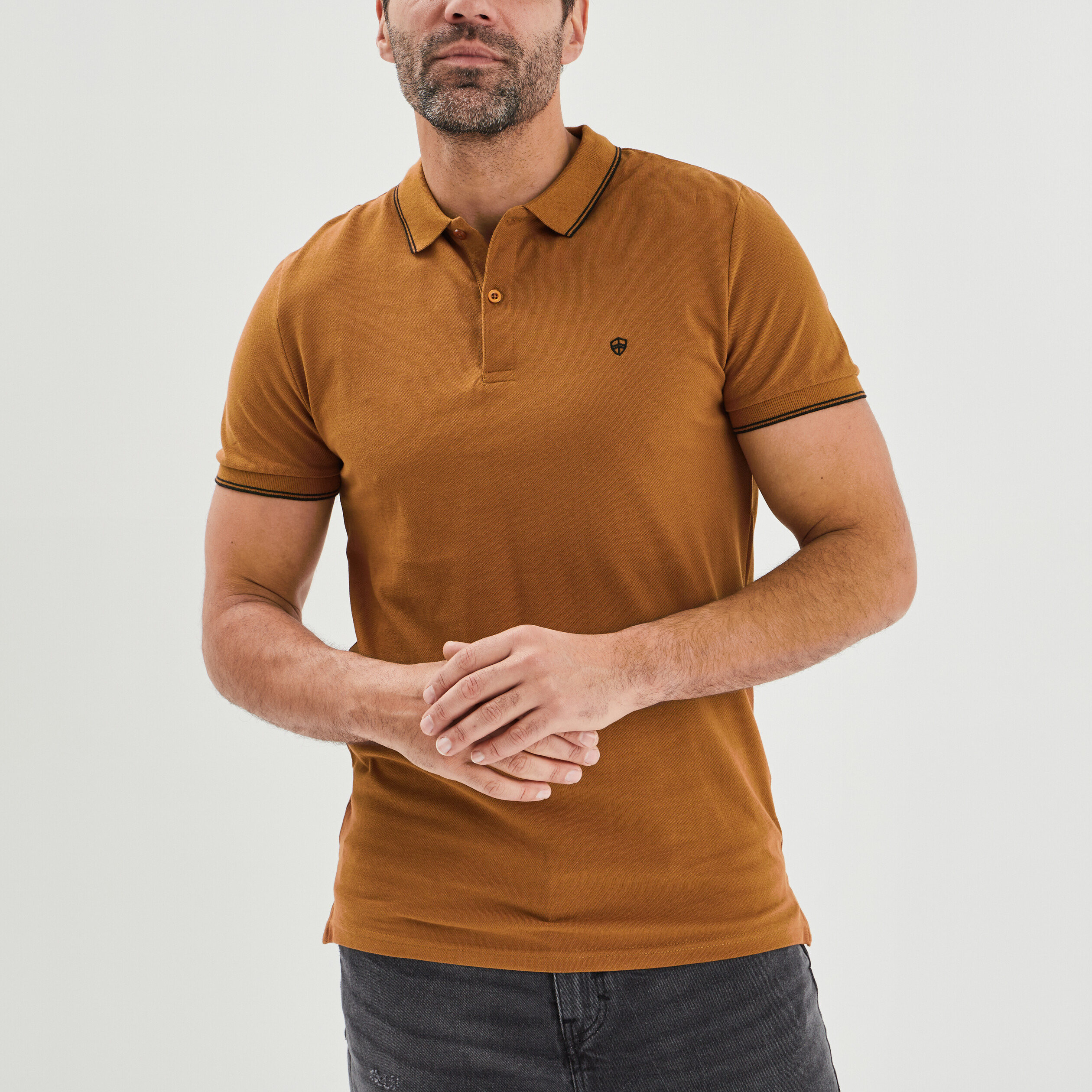 Polo manches courtes bords contrastés couleur bronze homme | La Halle