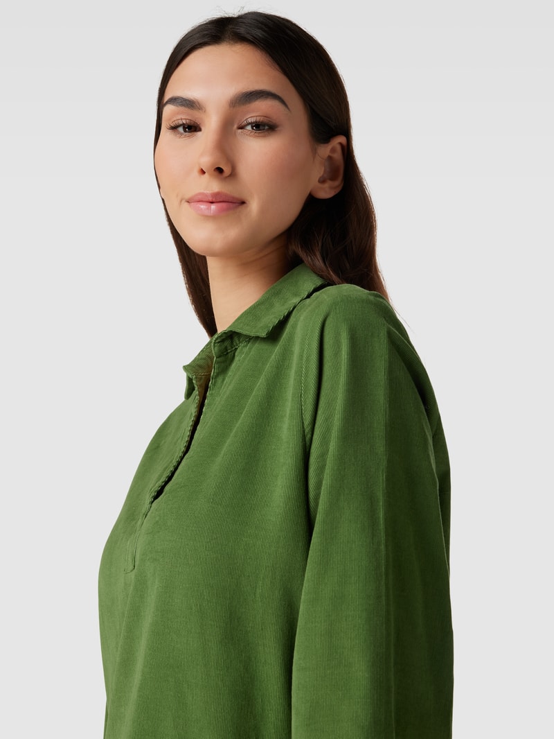 Knielanges Kleid aus Cord im Stufen-Look in grasgrün