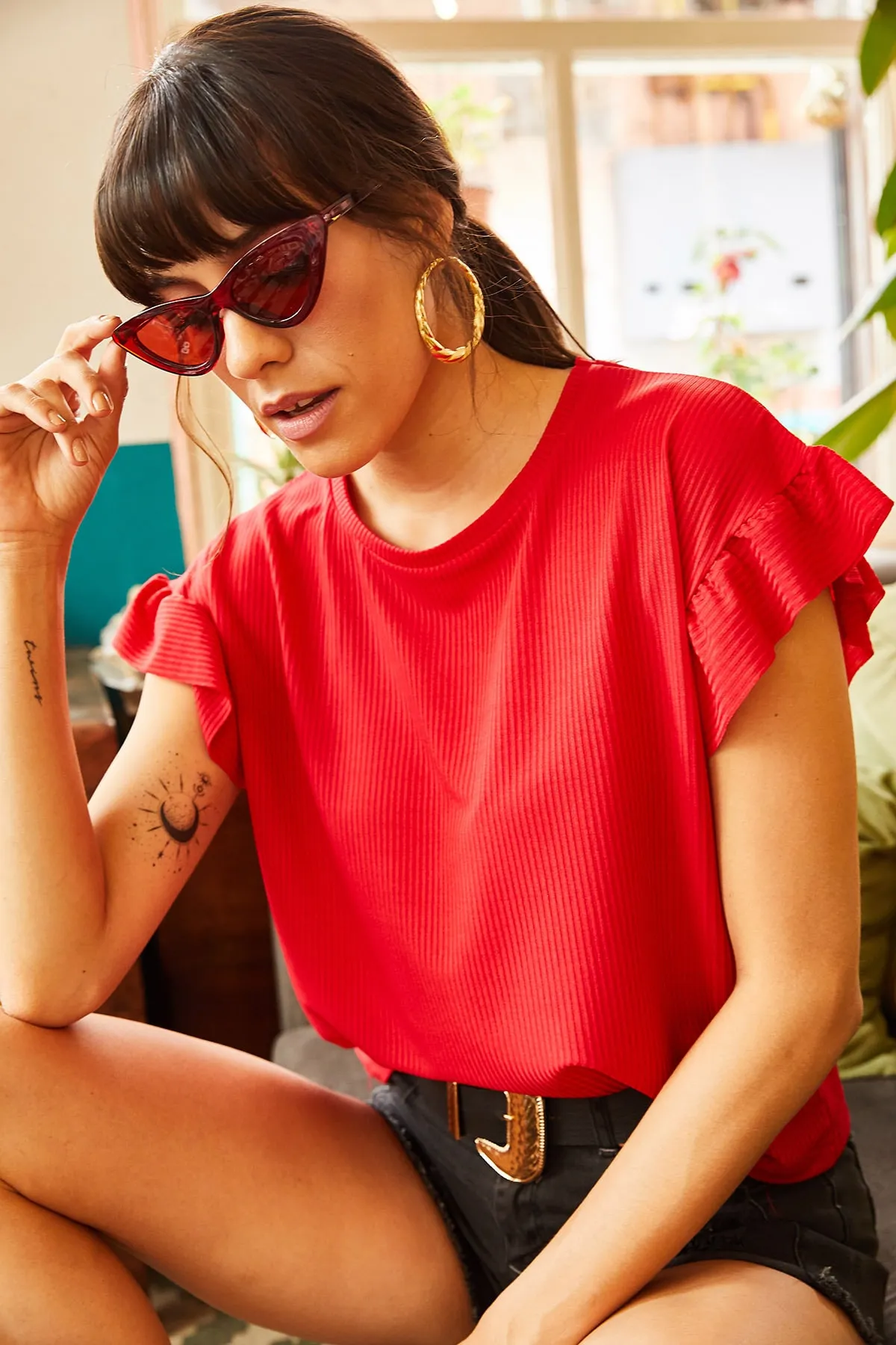 Olalook  Rotes Rüschen-Camisole-T-Shirt für Damen mit roten Ärmeln TSH-19000417