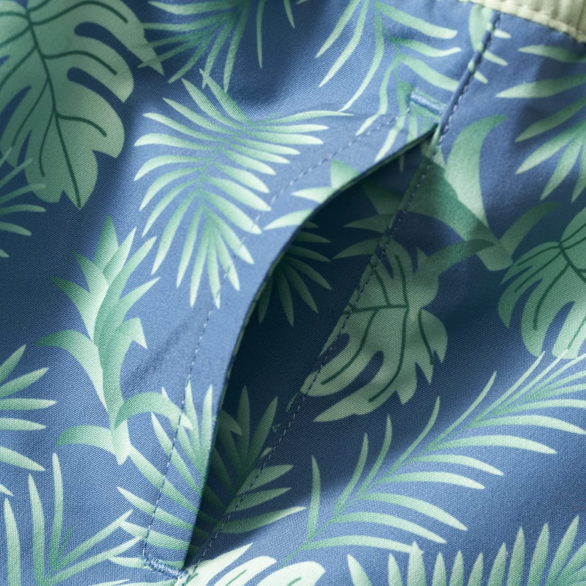 Badehose mit Pflanzen-Muster, blau, Gr. 110/116, 1 St