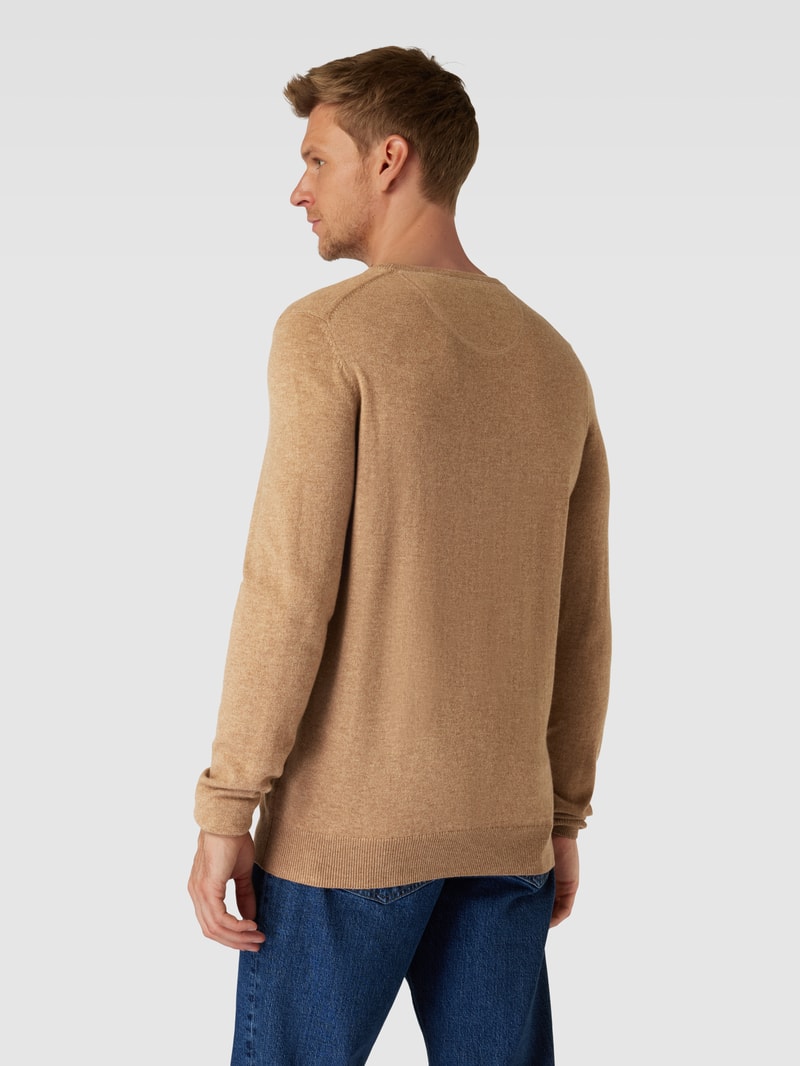 Strickpullover mit Rundhalsausschnitt in camel