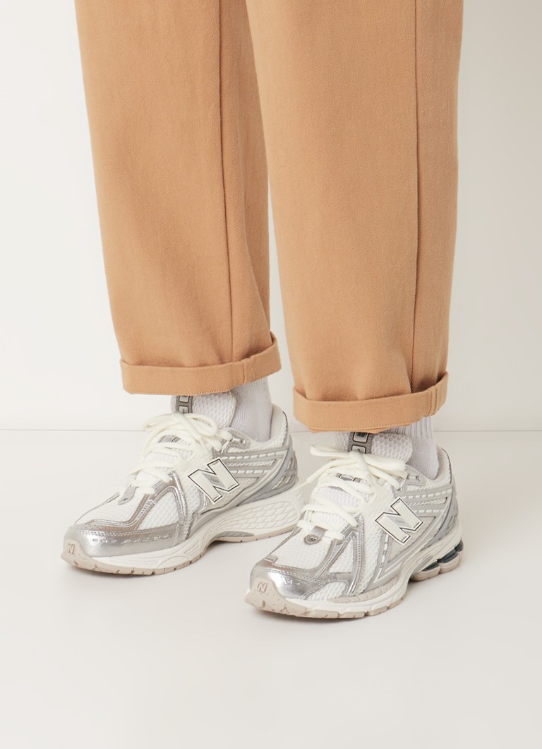 Αθλητικά παπούτσια New Balance 1906R με λεπτομέρειες από πλέγμα
