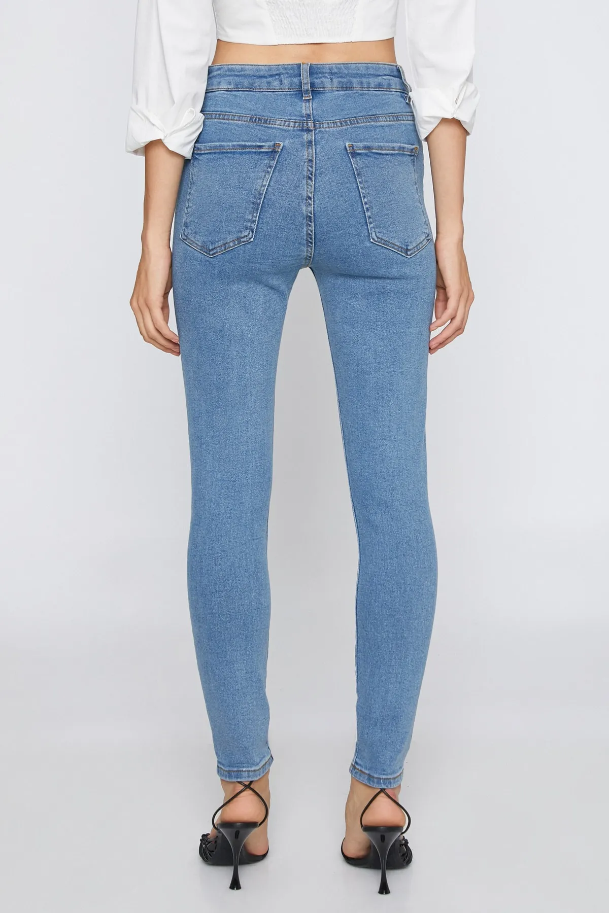 Koton  Mittlere Indigo-Jeans für Damen 3SAL40024MD