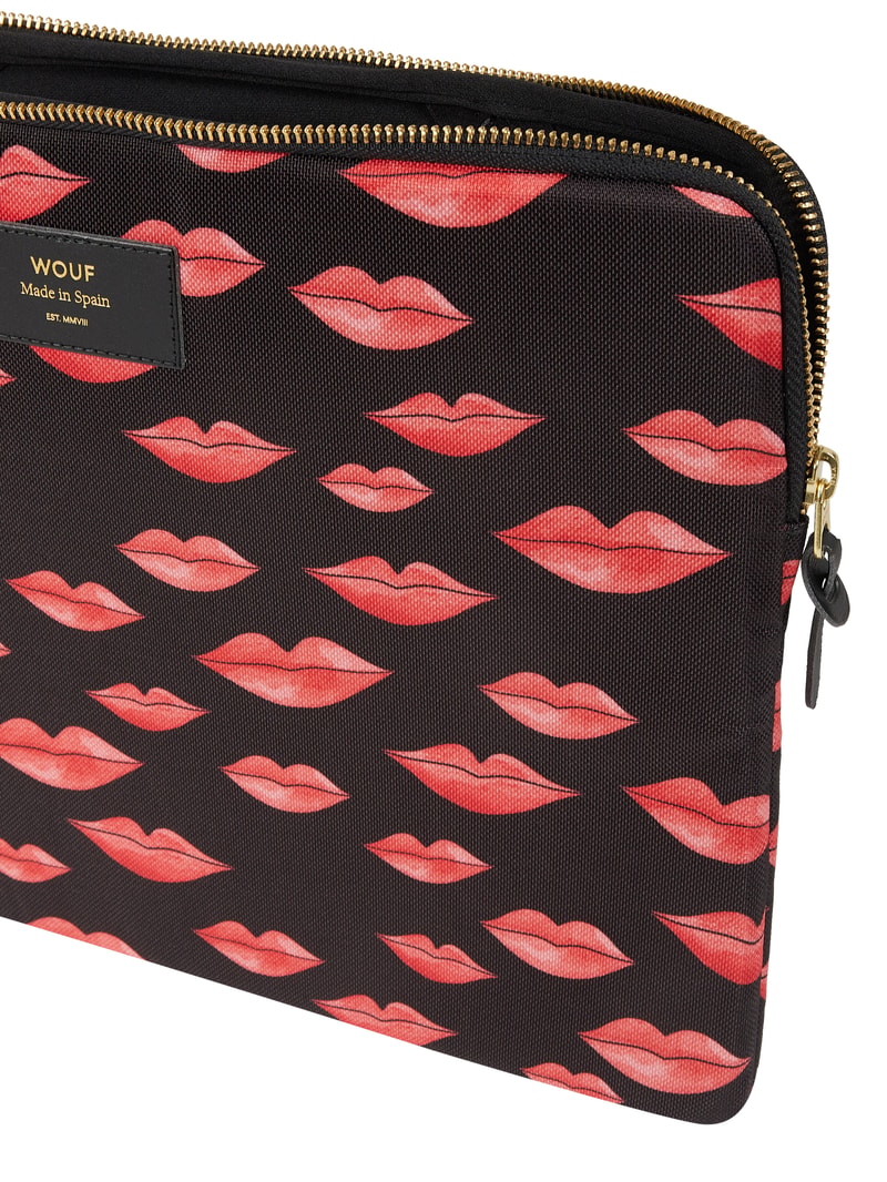 Tablettasche mit Allover-Muster Modell 'Hearts' - wasserabweisend in schwarz