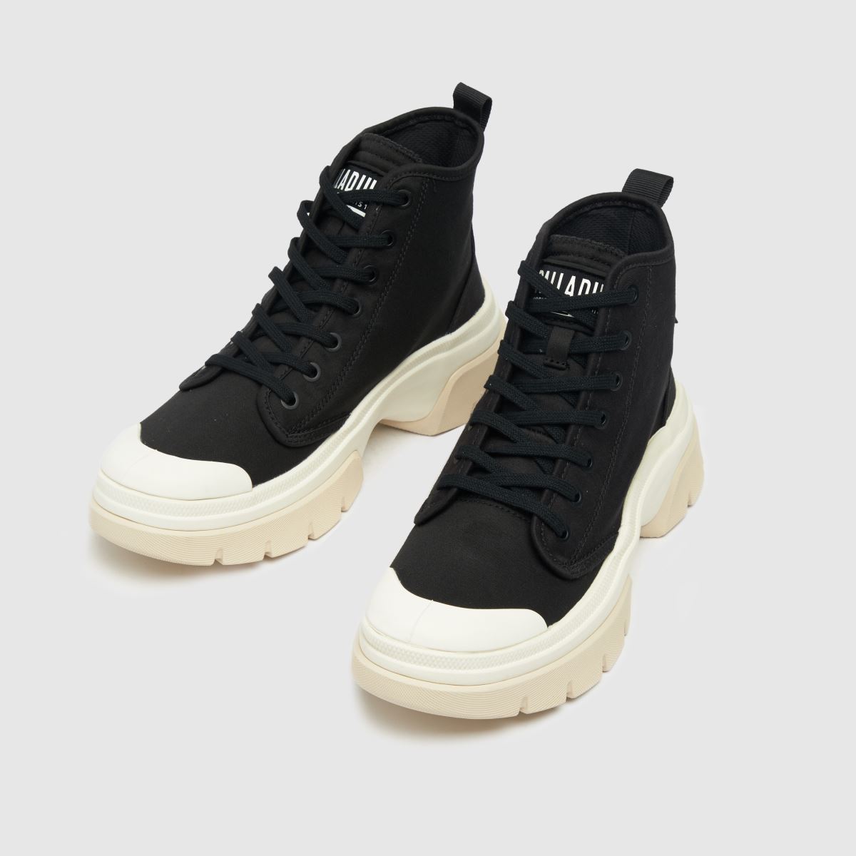Palladium Pallawave superge v črno-beli barvi
