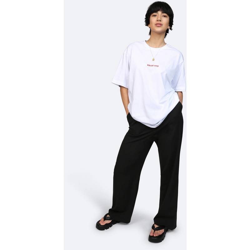 ON VACATION Dolce Vita T-Shirt