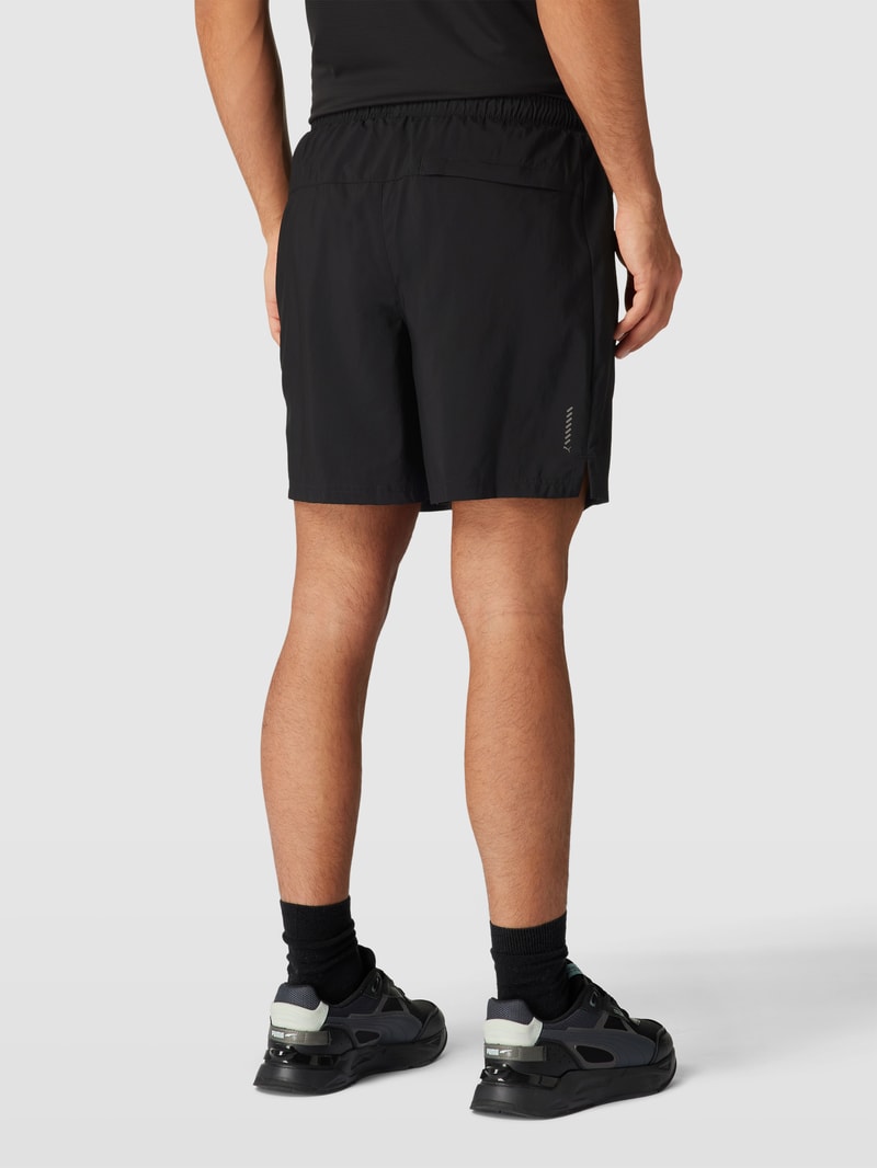 Shorts mit elastischem Bund in schwarz