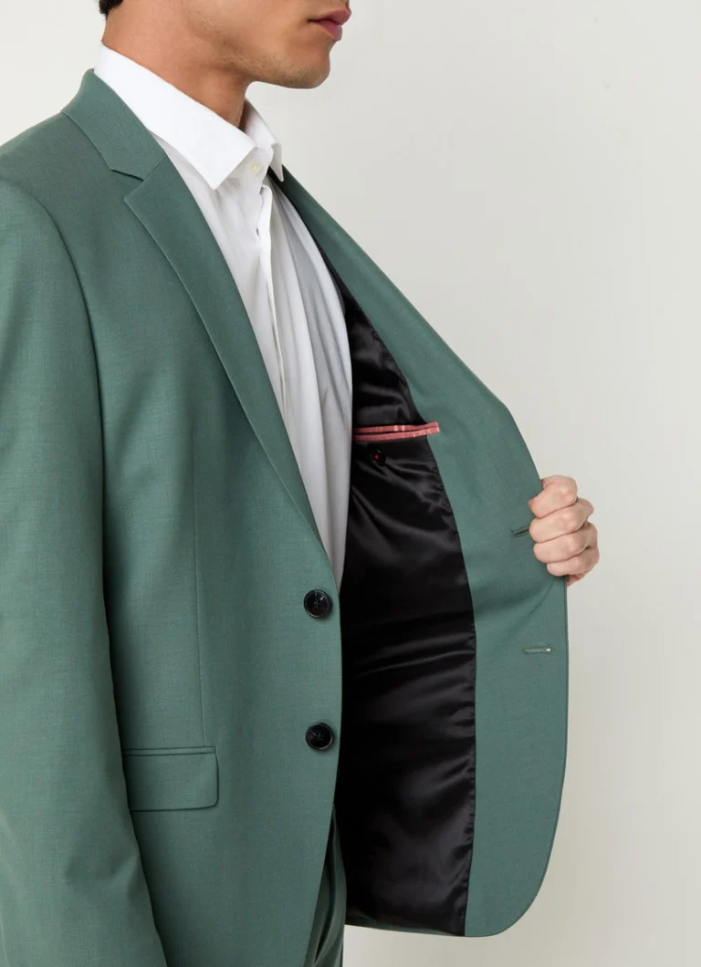 HUGO BOSS Arti/Hesten232X dopasowany dwuczęściowy garnitur z mieszanki wełny.