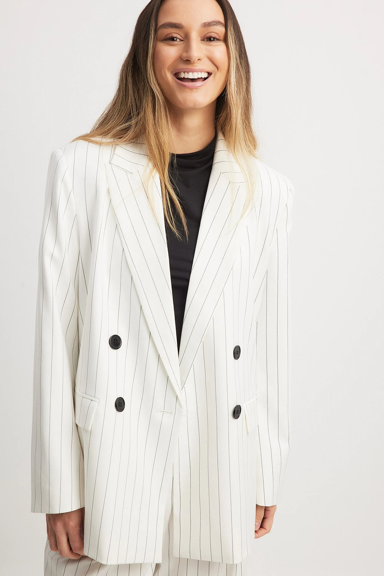 Oversize, gestreifter Zweireiher-Blazer