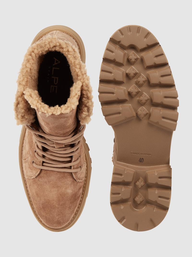 Boots mit Teddyfutter in camel
