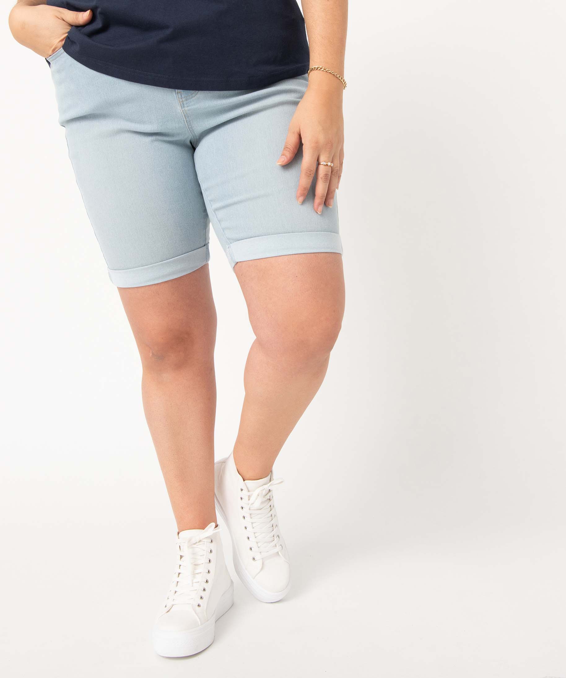 Bermuda en jean femme grande taille à revers bleach | GEMO
