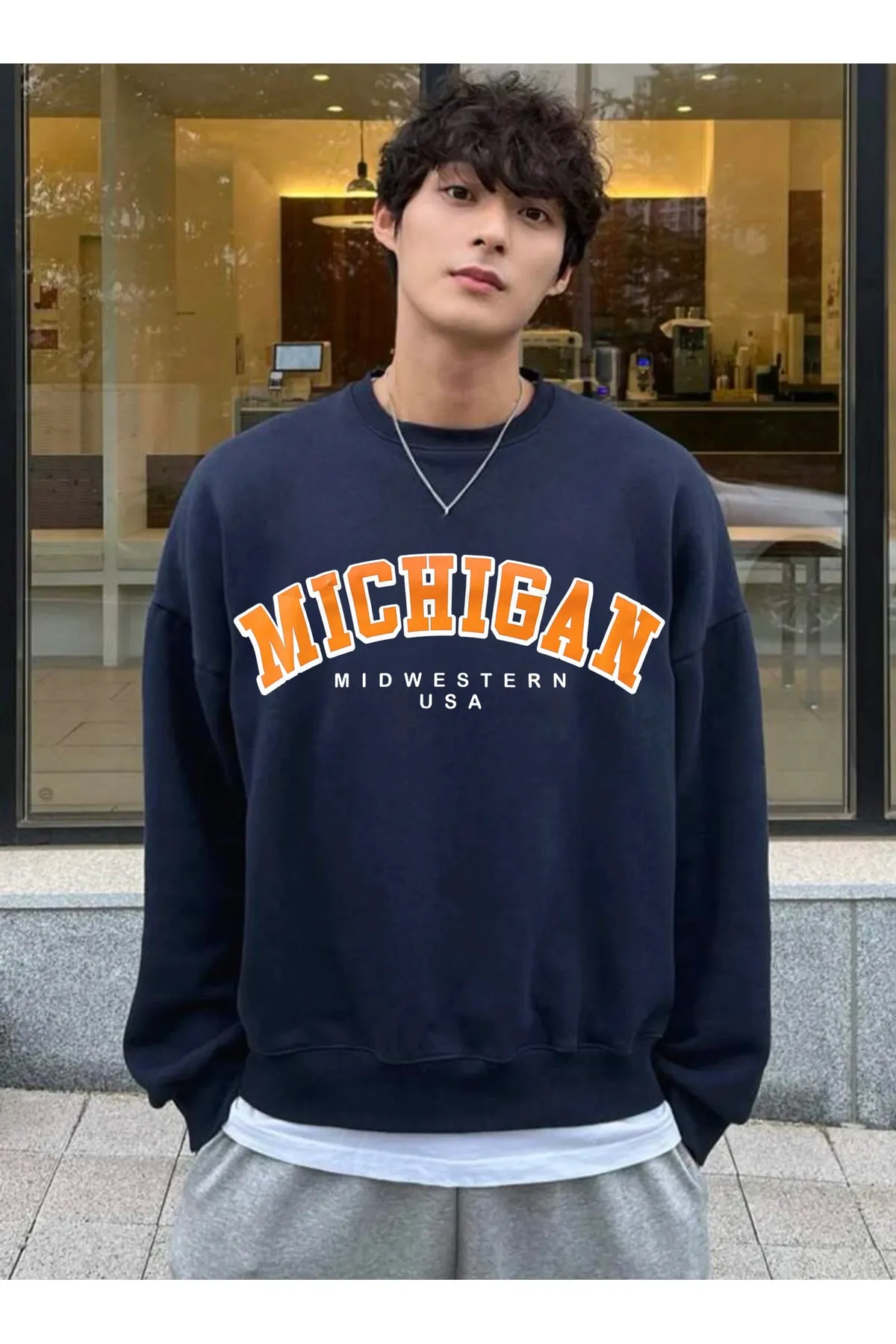 My Blog  Marineblaues Michigan-Sweatshirt mit Aufdruck