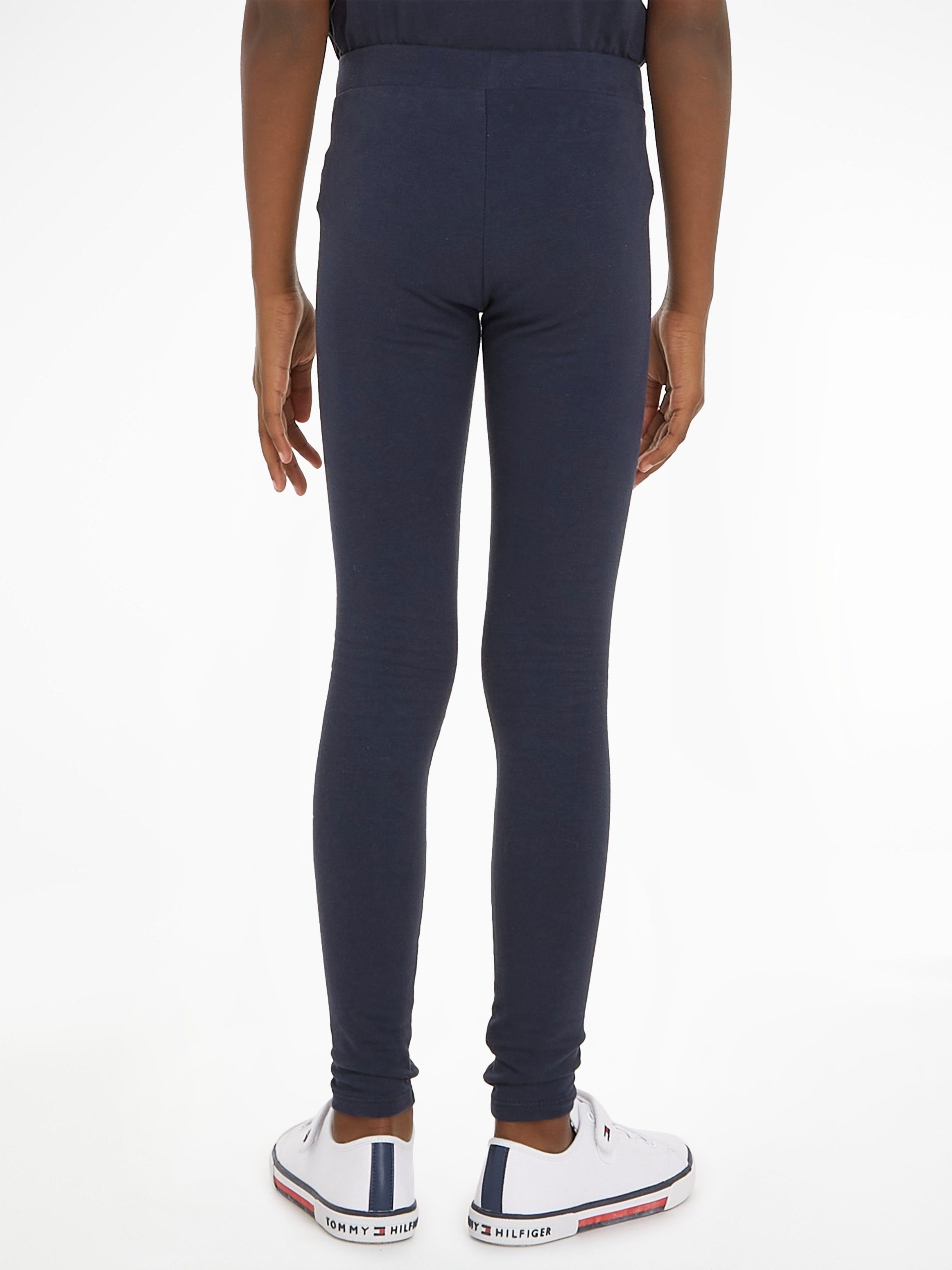 Tommy Hilfiger Leggings ESSENTIAL LEGGING mit Tommy Hiflger Logo-Schriftzug auf dem linken Bein