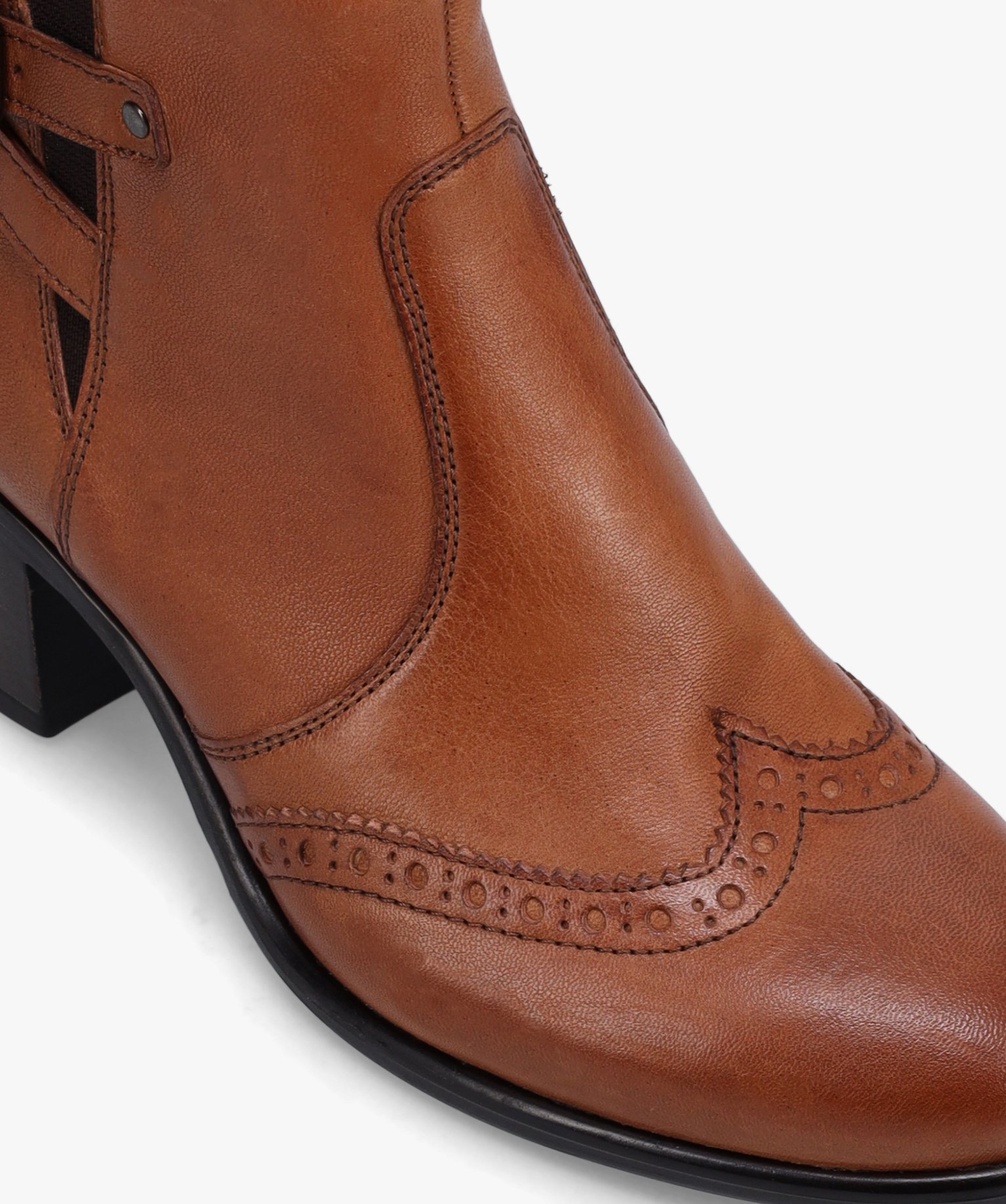 Boots femme à talon dessus cuir et bout golf camel | GEMO