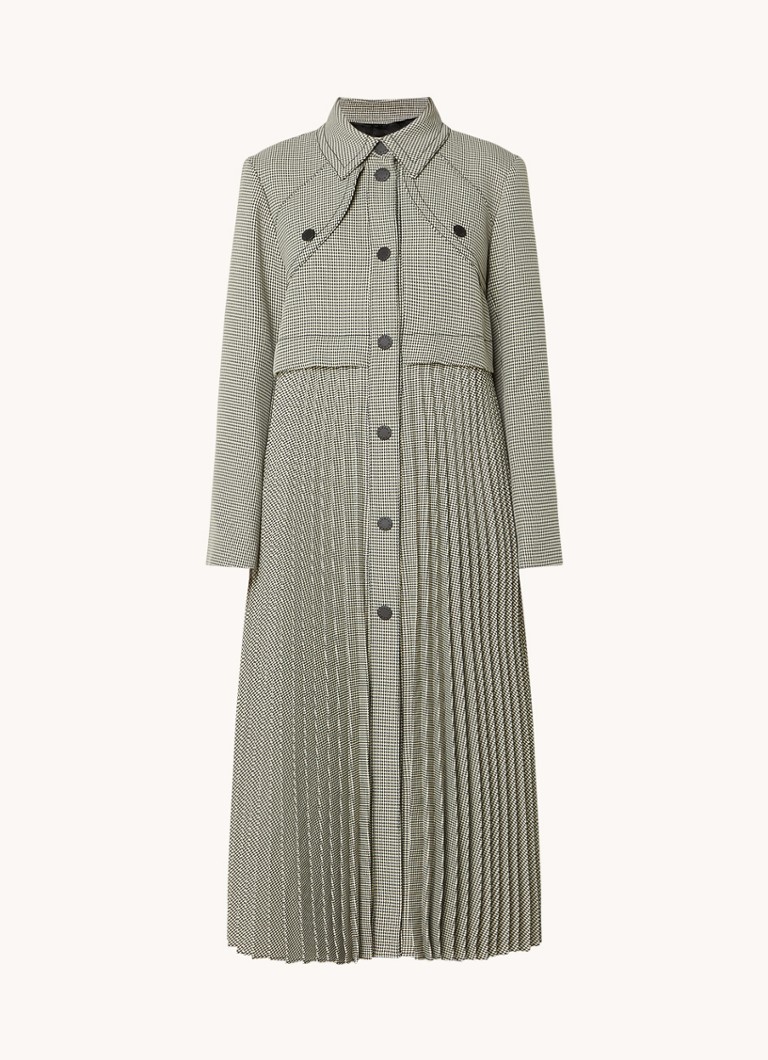 La gabardina plisada con forma de pata de pollo de Sandro