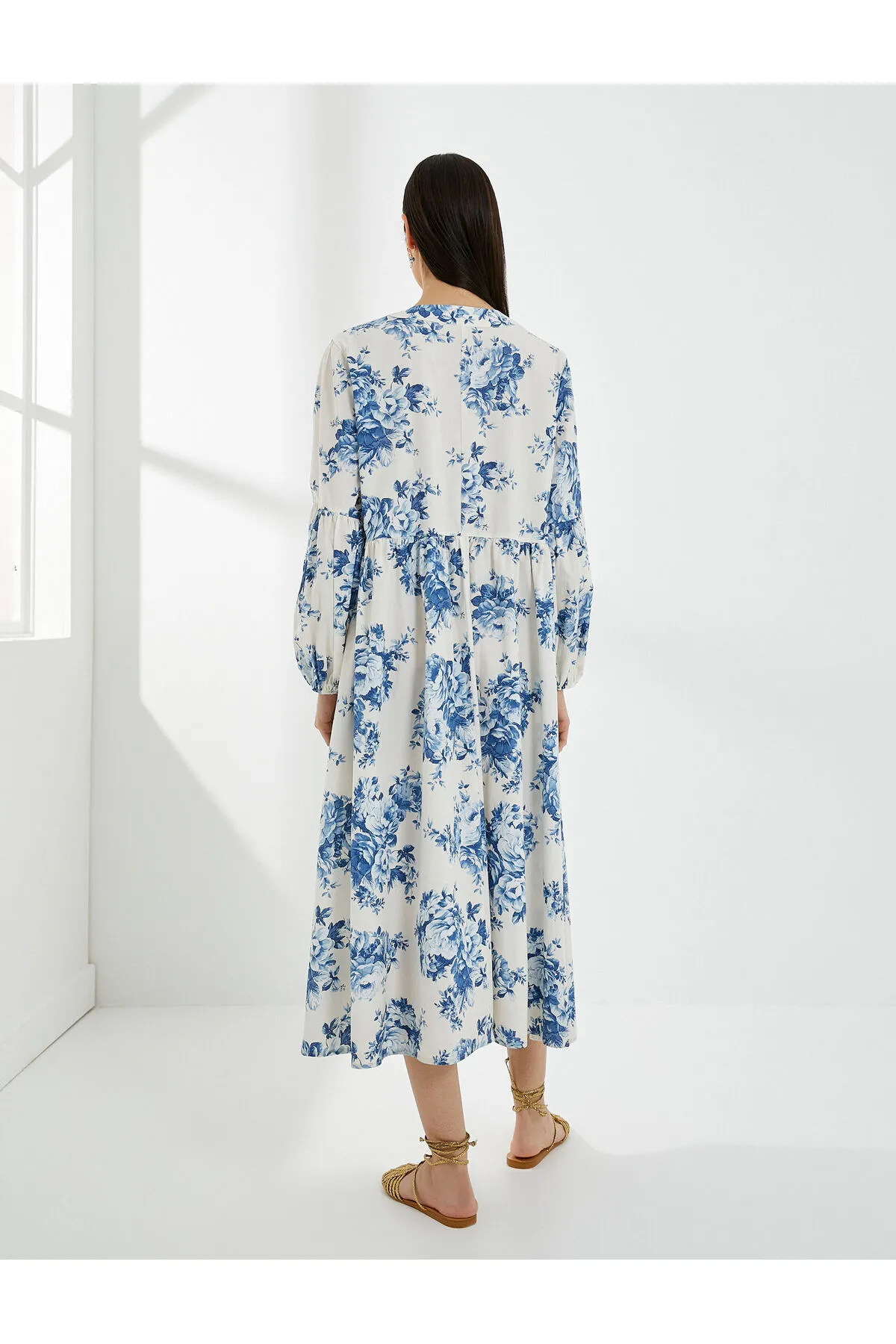 Koton  Midi-Blumenkleid, Ballonärmel, V-Ausschnitt