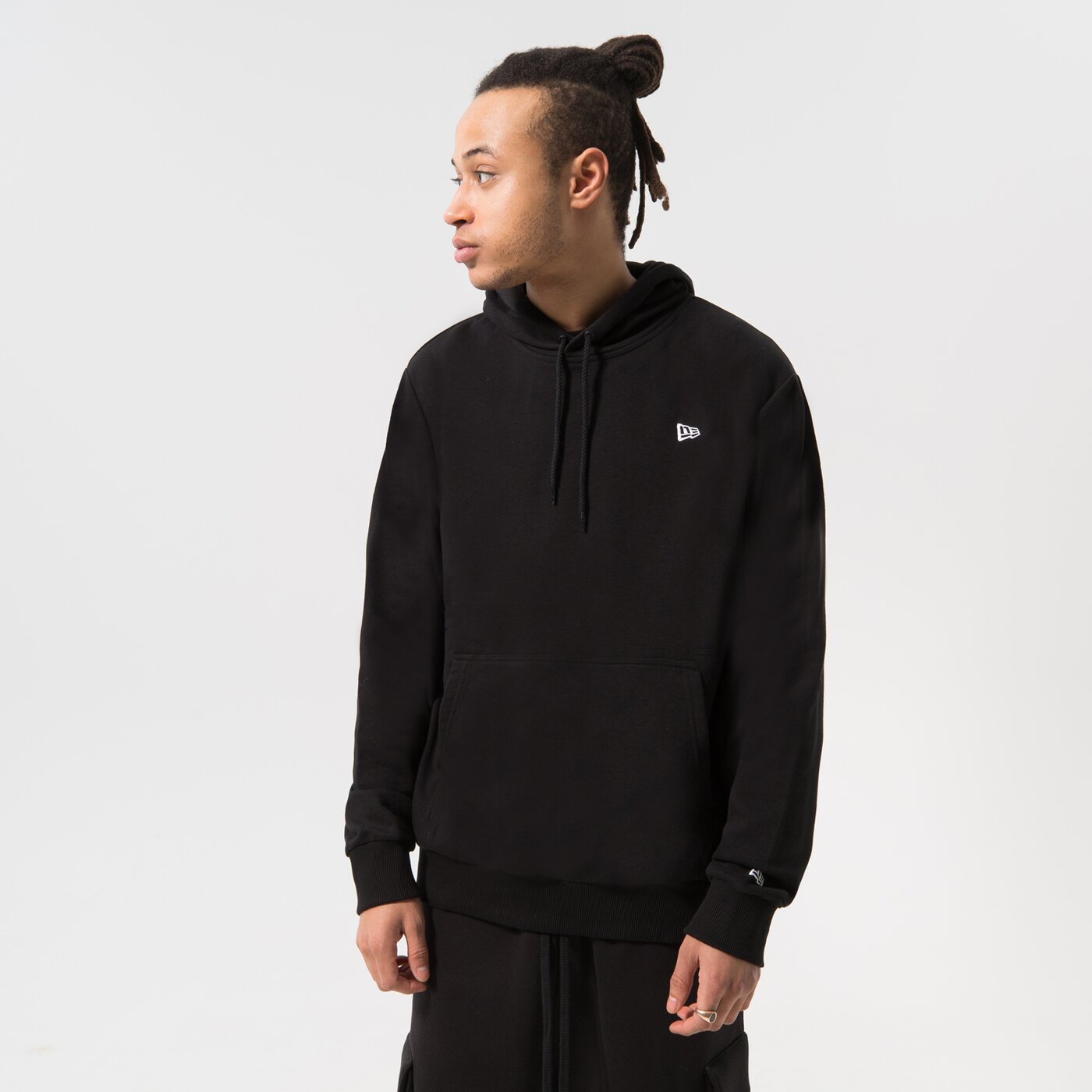 NEW ERA HOODIE NE ESS FLAG HOODY BLK NEW ERA BLK Schwarz