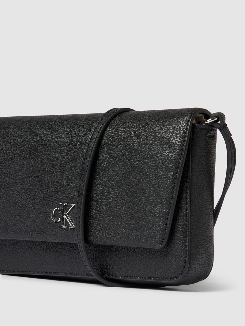Handtasche mit Label-Applikation Modell 'MINIMAL' in schwarz