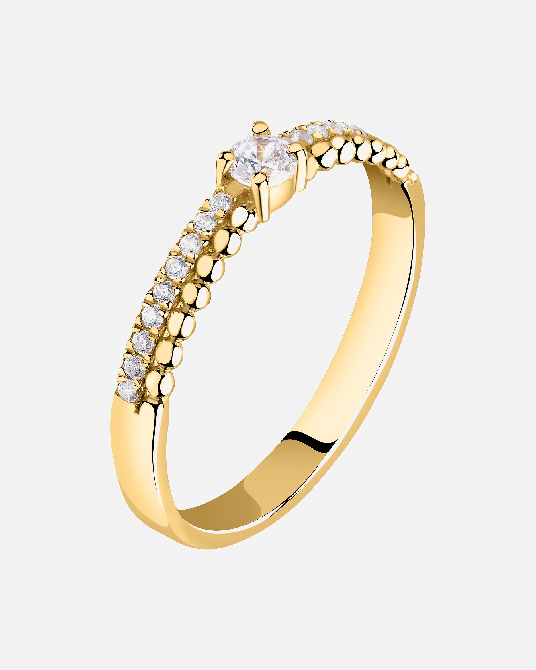 Anillos de oro amarillo con diamantes vivos