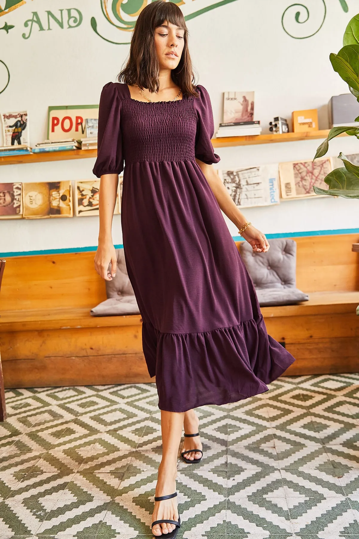 Olalook  Pflaumenfarbenes, plissiertes Bodrum-Kleid mit quadratischem Kragen für Damen ELB-19001557