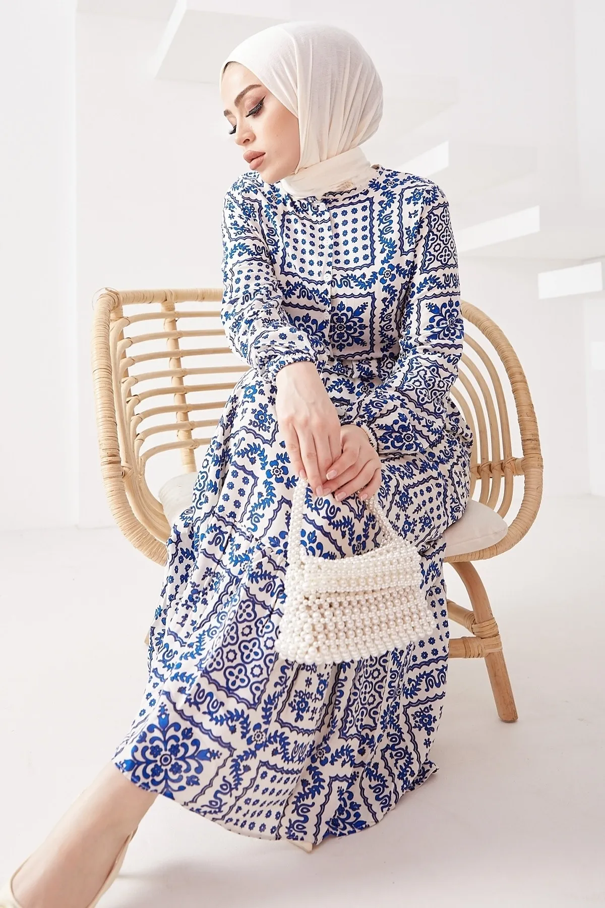 InStyle  Sivena Hijab-Kleid aus Viskose mit Blumenmotiv – Indigo