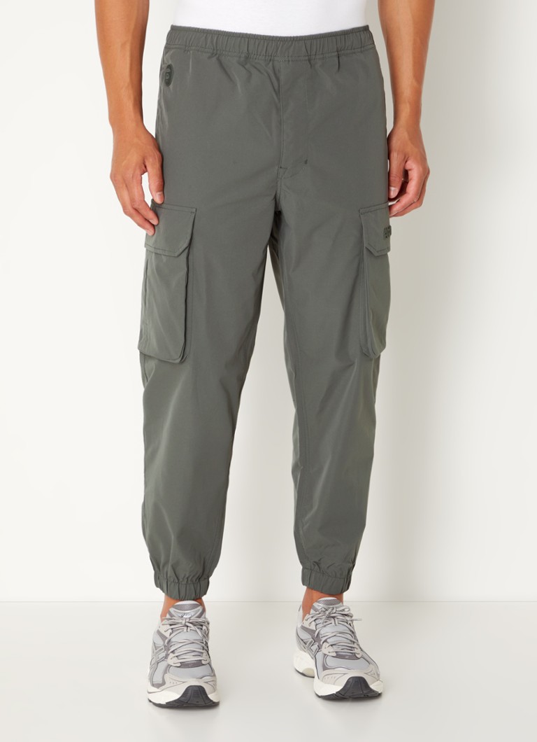 Aape Tapered Fit cargobroek ze steekzakken