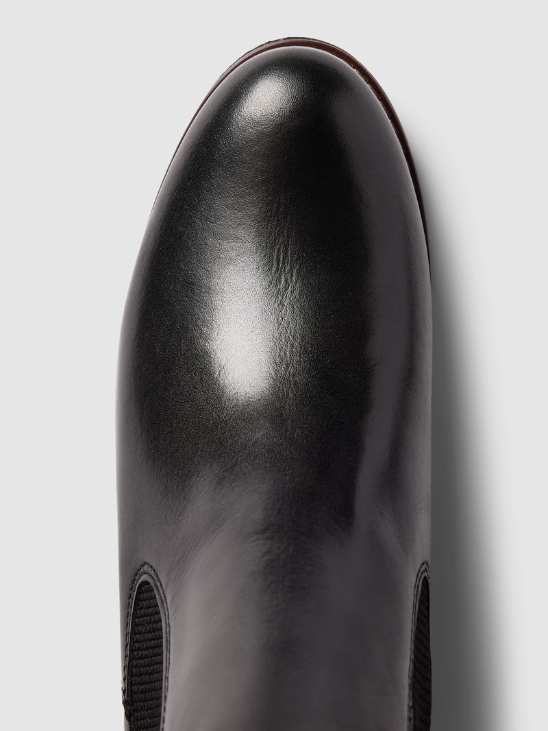 Chelsea Boots mit Kontraststreifen in schwarz