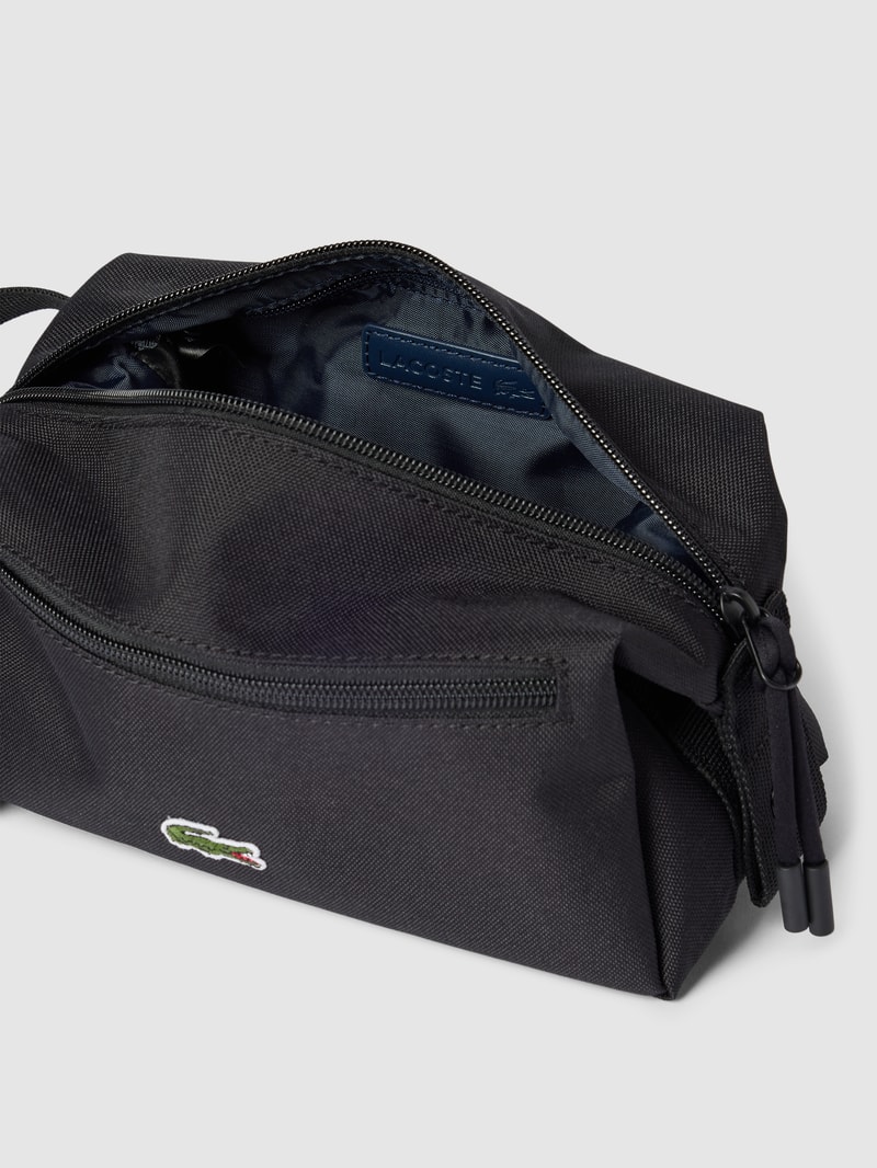 Kulturtasche mit Label-Patch Modell 'Toilet Kit' in schwarz