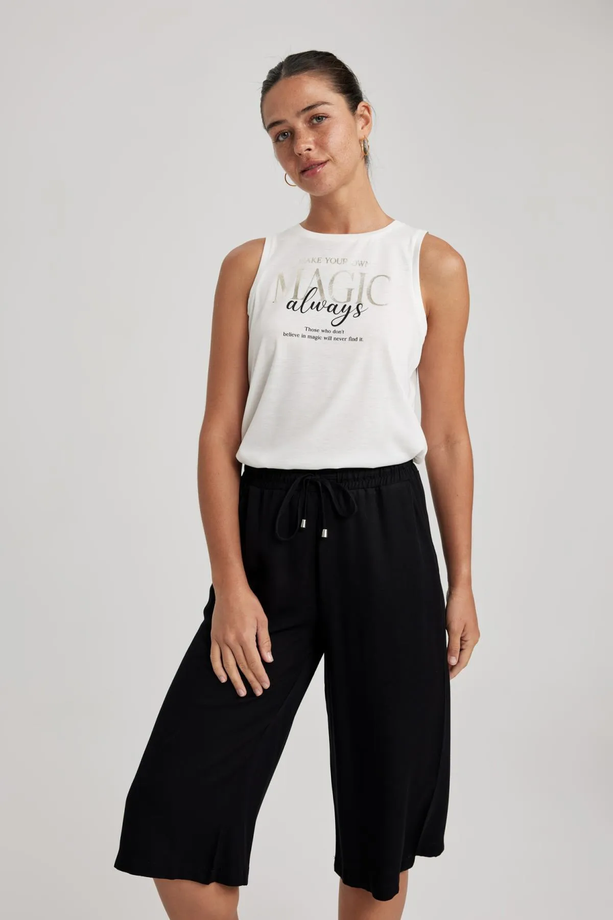 DeFacto  Capri-Crop-Fit-Viskose-Capri mit hoher Taille I6798az23sm
