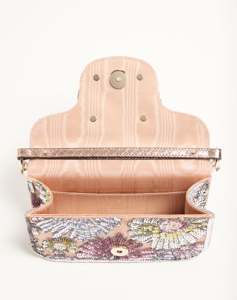 Bolsa de ombro pequena Valentino Garavani Locò bordada com logotipo de joia