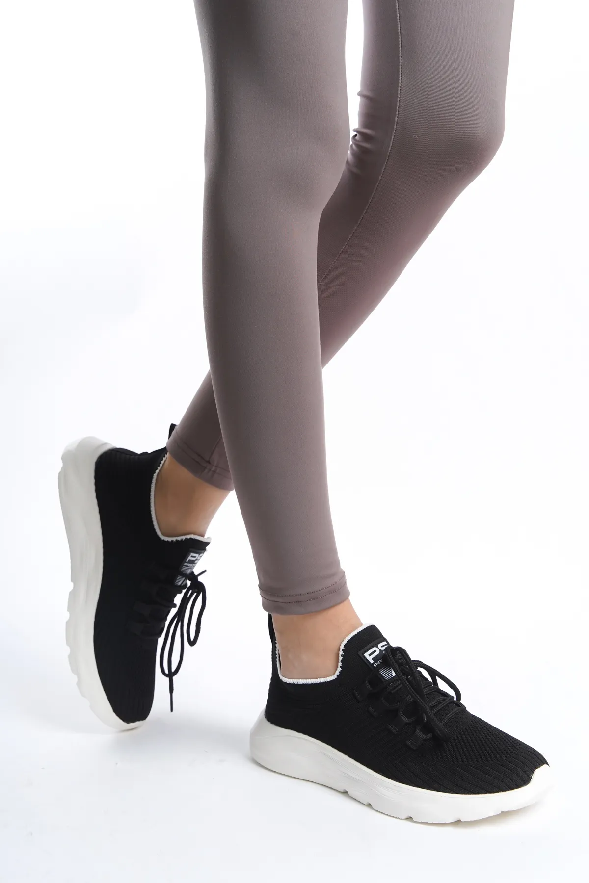 en7  Schwarz-weißer, bequemer und leicht zu tragender Strick-Sneaker 4556 für Unisex