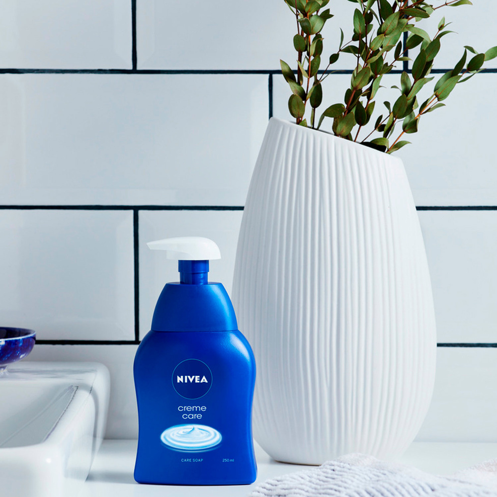nivea CARE - Savon liquide Huile Amande douce Savon liquide mains