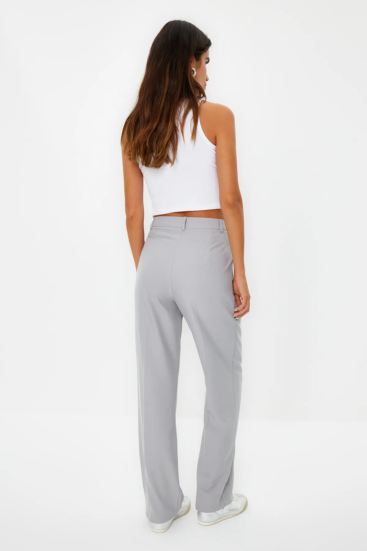 Trendyol Collection  Graue, gerade geschnittene, plissierte Webhose in limitierter Auflage TWOAW23PL00401