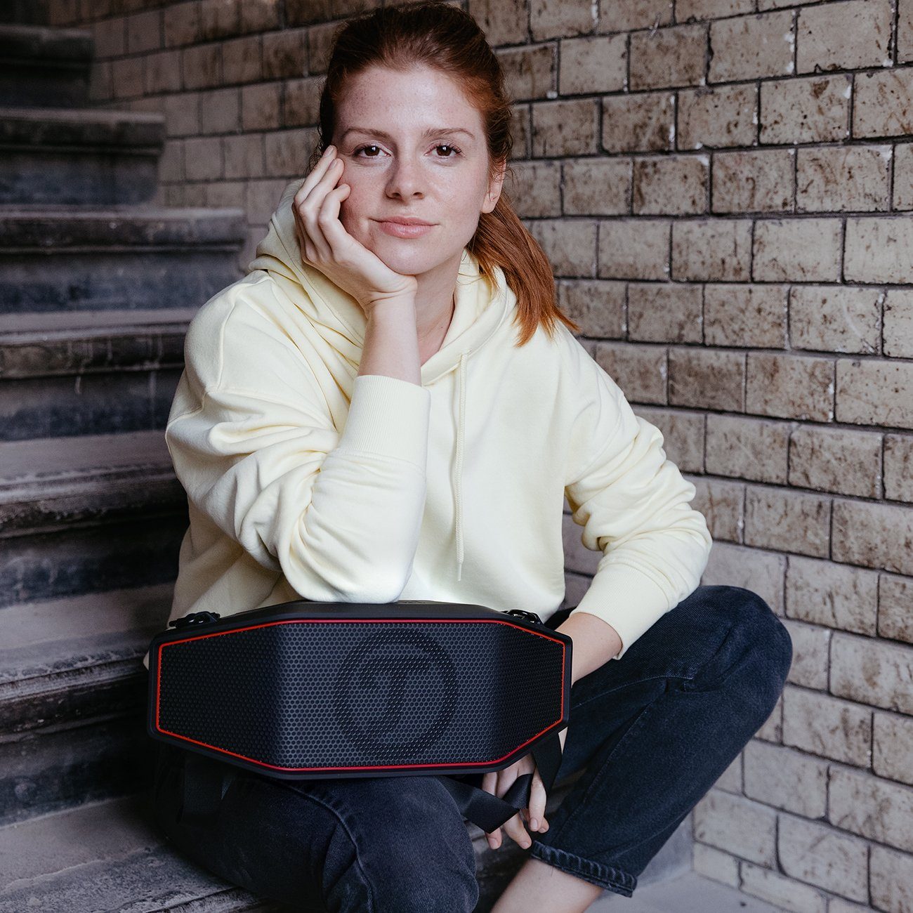 Teufel ROCKSTER CROSS Wireless Lautsprecher (Bluetooth, AUX, 30 W, Strahlwassergeschützt nach IPX5, Party-Modus, Freisprecheinrichtung)