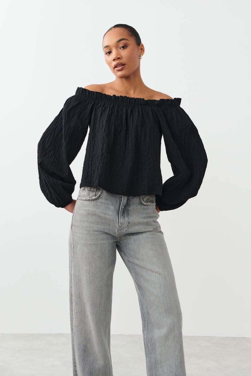 Offshoulder top